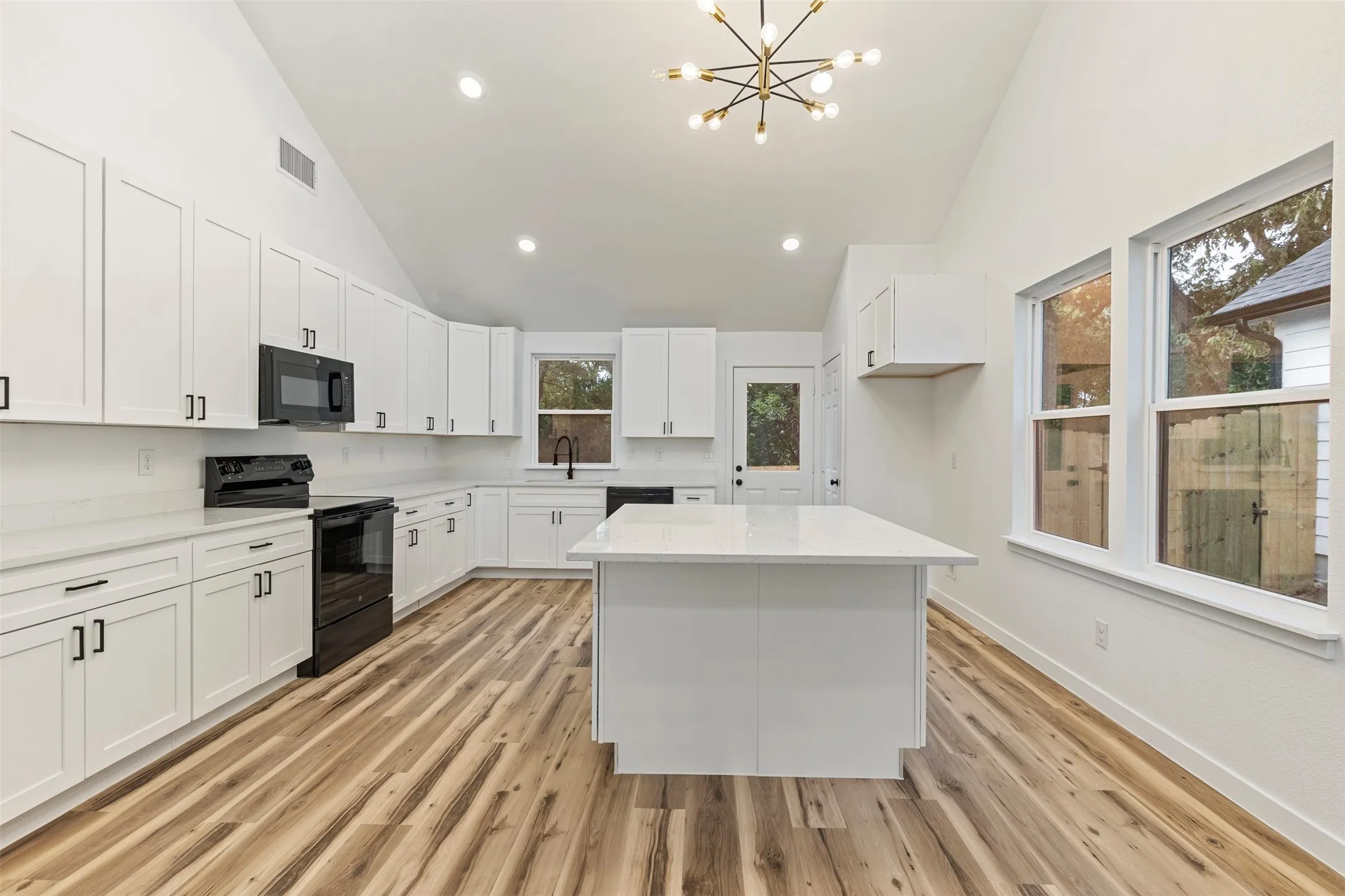 Single Family Residence For Sale in Grayson County , 104 E Miller, Whitewright, Texas 75491, 5 Bedroom, 3 Bathroom, 2 Garage spaces, 2,100 Sqft, built in 2026, mls#21405065, Real Estate Agent in Whitewright, Homes For Sale in Grayson county, Homes For Sale in Whitewright, Realtor in Whitewright Texas, Real Estate Brokerage Independent Realty Texas, Luminita Cordes Realtor