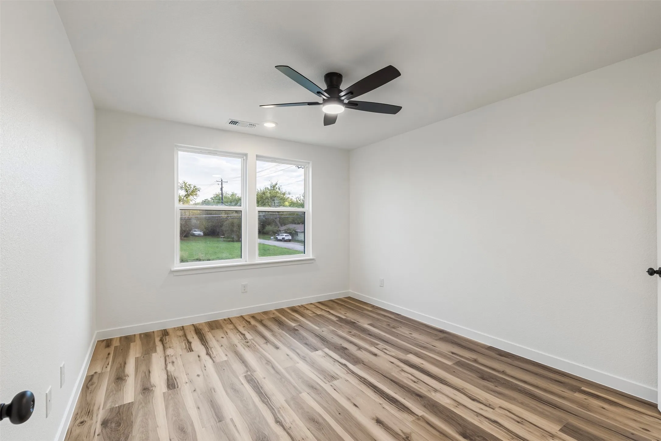 Single Family Residence For Sale in Grayson County , 104 E Miller, Whitewright, Texas 75491, 5 Bedroom, 3 Bathroom, 2 Garage spaces, 2,100 Sqft, built in 2026, mls#21405065, Real Estate Agent in Whitewright, Homes For Sale in Grayson county, Homes For Sale in Whitewright, Realtor in Whitewright Texas, Real Estate Brokerage Independent Realty Texas, Luminita Cordes Realtor