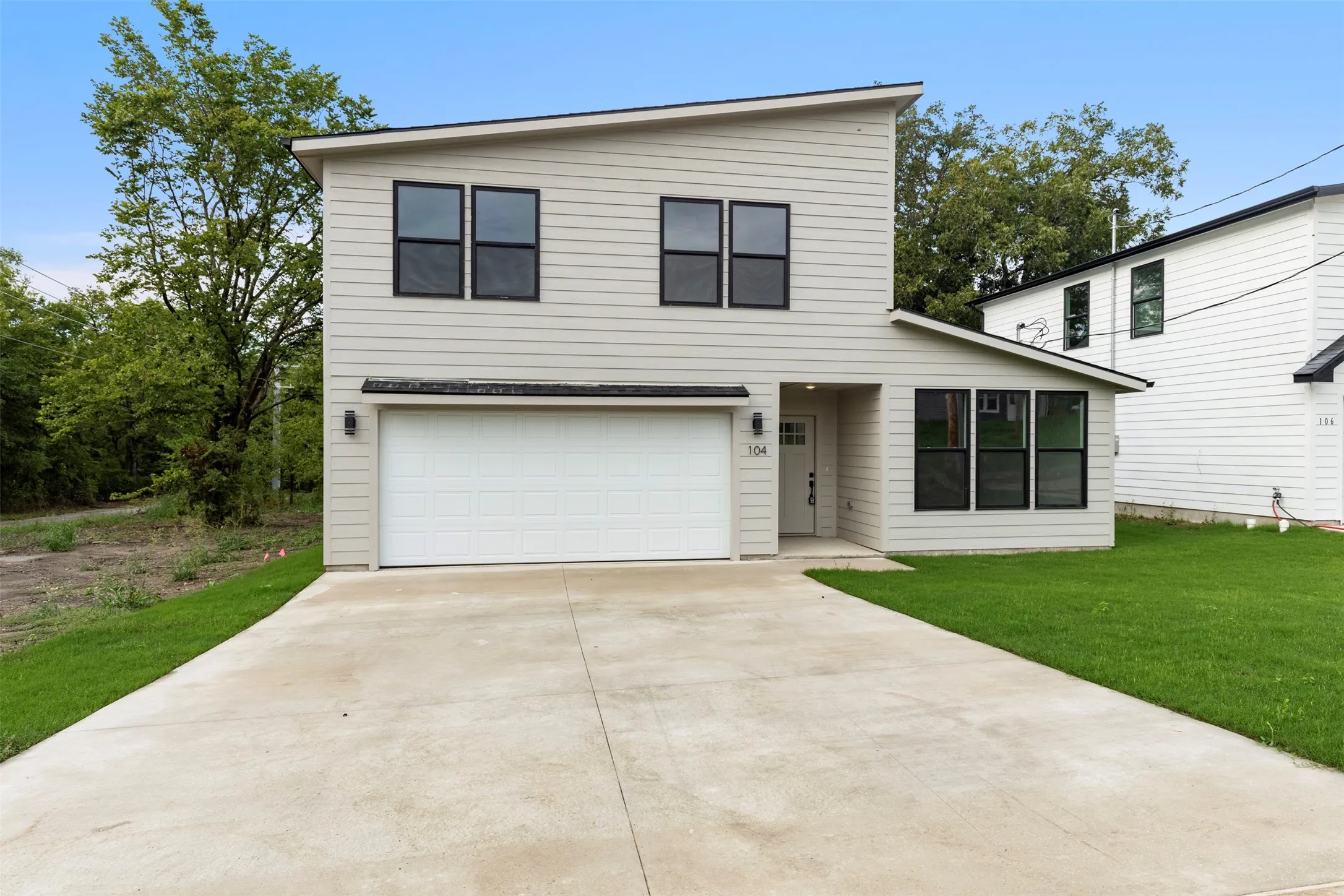Single Family Residence For Sale in Grayson County , 104 E Miller, Whitewright, Texas 75491, 5 Bedroom, 3 Bathroom, 2 Garage spaces, 2,100 Sqft, built in 2026, mls#21405065, Real Estate Agent in Whitewright, Homes For Sale in Grayson county, Homes For Sale in Whitewright, Realtor in Whitewright Texas, Real Estate Brokerage Independent Realty Texas, Luminita Cordes Realtor