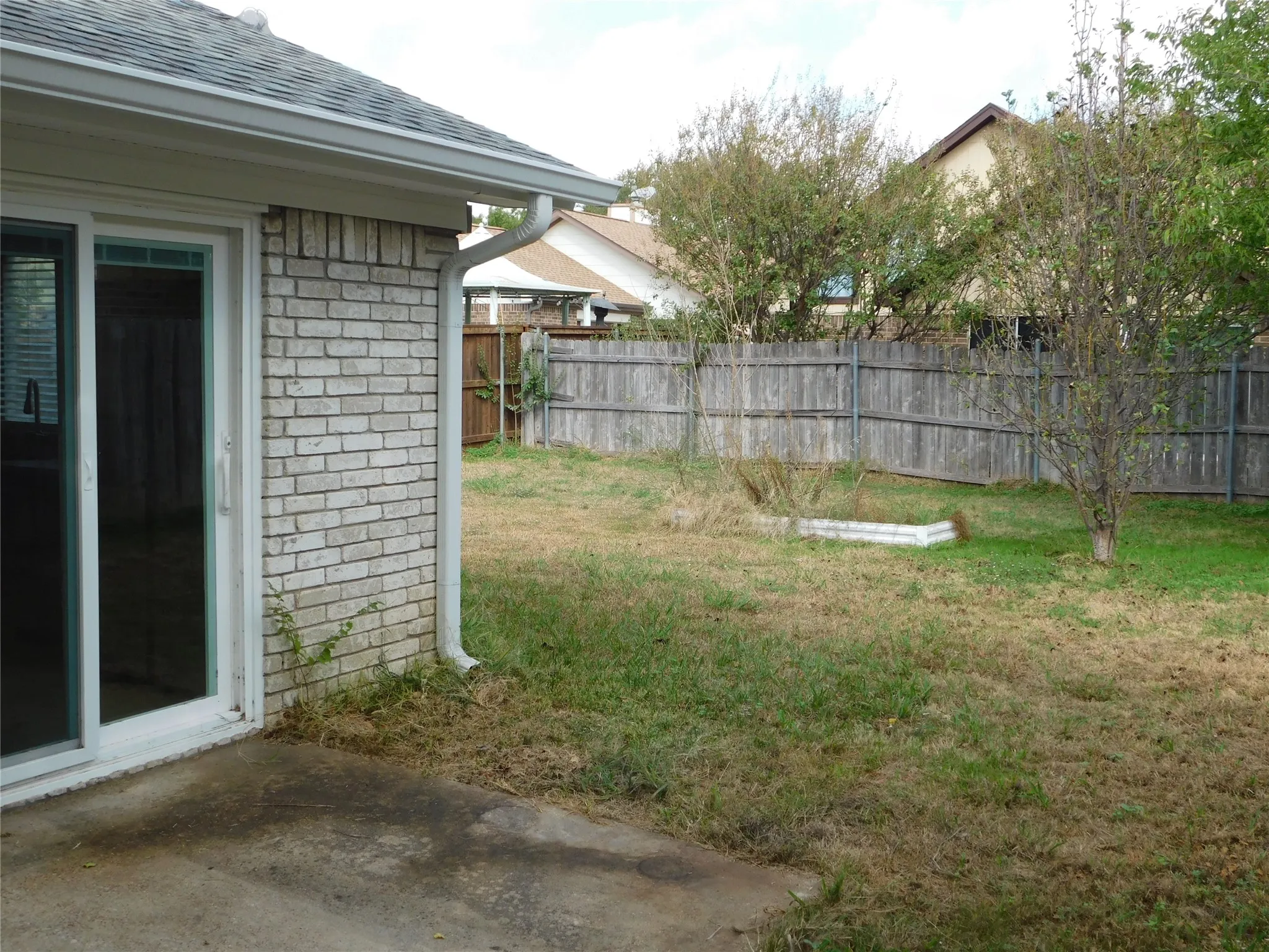 Single Family Residence For Sale in Tarrant County , 10630 Lone Pine Lane, Fort Worth, Texas 76108, 2 Bedroom, 2 Bathroom, 2 Garage spaces, 1,145 Sqft, built in 1984, mls#21405174, Real Estate Agent in Fort Worth, Homes For Sale in Tarrant county, Homes For Sale in Fort Worth, Realtor in Fort Worth Texas, Real Estate Brokerage Independent Realty Texas, Luminita Cordes Realtor