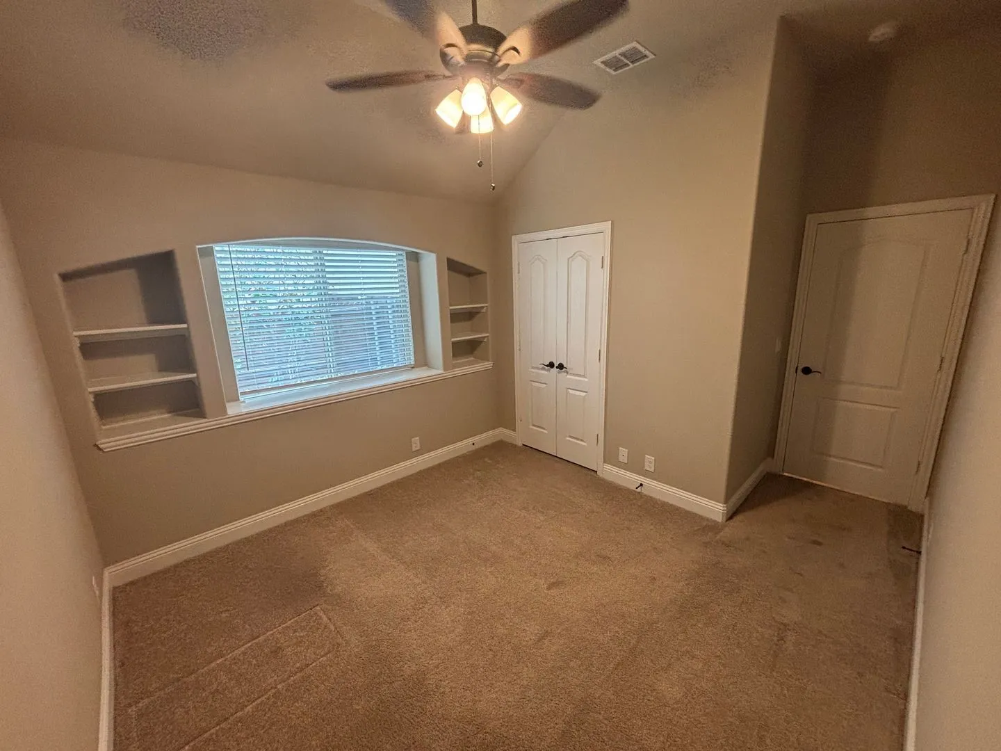 Single Family Residence For Rent in Kaufman County , 1104 Canterbury Lane, Forney, Texas 75126, 4 Bedroom, 2 Bathroom, 2 Garage spaces, 2,295 Sqft, built in 2021, mls#21405159, Real Estate Agent in Forney, Homes For Rent in Kaufman county, Homes For Rent in Forney, Realtor in Forney Texas, Real Estate Brokerage Independent Realty Texas, Luminita Cordes Realtor