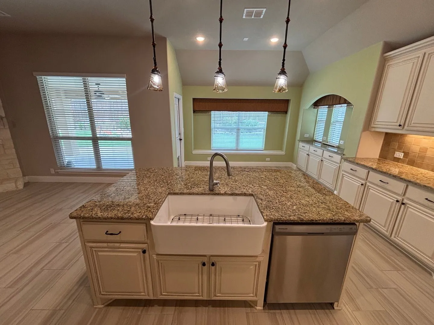Single Family Residence For Rent in Kaufman County , 1104 Canterbury Lane, Forney, Texas 75126, 4 Bedroom, 2 Bathroom, 2 Garage spaces, 2,295 Sqft, built in 2021, mls#21405159, Real Estate Agent in Forney, Homes For Rent in Kaufman county, Homes For Rent in Forney, Realtor in Forney Texas, Real Estate Brokerage Independent Realty Texas, Luminita Cordes Realtor
