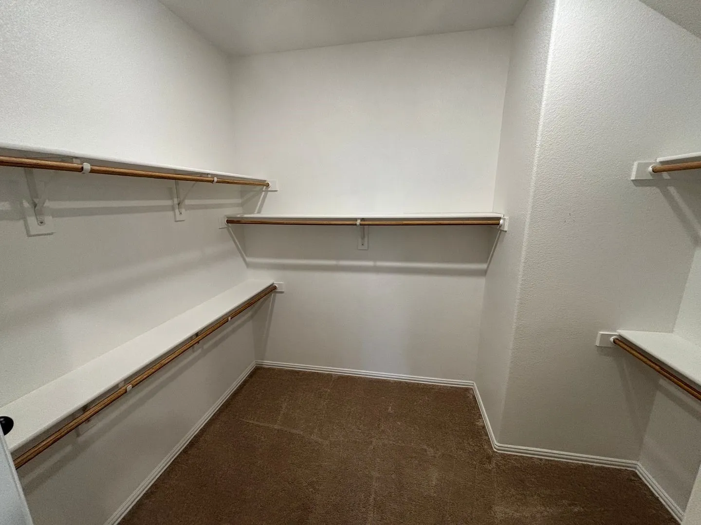 Single Family Residence For Rent in Kaufman County , 1104 Canterbury Lane, Forney, Texas 75126, 4 Bedroom, 2 Bathroom, 2 Garage spaces, 2,295 Sqft, built in 2021, mls#21405159, Real Estate Agent in Forney, Homes For Rent in Kaufman county, Homes For Rent in Forney, Realtor in Forney Texas, Real Estate Brokerage Independent Realty Texas, Luminita Cordes Realtor