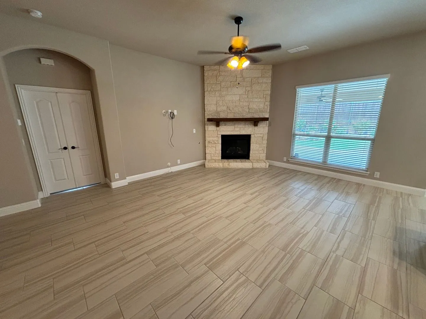 Single Family Residence For Rent in Kaufman County , 1104 Canterbury Lane, Forney, Texas 75126, 4 Bedroom, 2 Bathroom, 2 Garage spaces, 2,295 Sqft, built in 2021, mls#21405159, Real Estate Agent in Forney, Homes For Rent in Kaufman county, Homes For Rent in Forney, Realtor in Forney Texas, Real Estate Brokerage Independent Realty Texas, Luminita Cordes Realtor