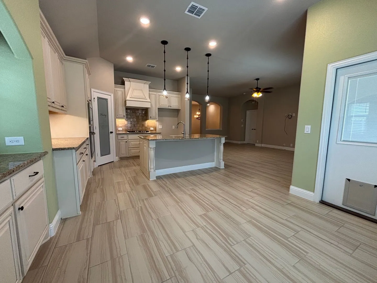 Single Family Residence For Rent in Kaufman County , 1104 Canterbury Lane, Forney, Texas 75126, 4 Bedroom, 2 Bathroom, 2 Garage spaces, 2,295 Sqft, built in 2021, mls#21405159, Real Estate Agent in Forney, Homes For Rent in Kaufman county, Homes For Rent in Forney, Realtor in Forney Texas, Real Estate Brokerage Independent Realty Texas, Luminita Cordes Realtor