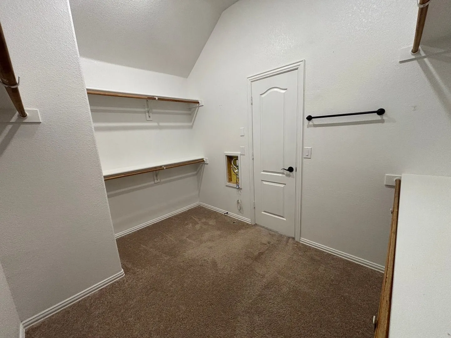 Single Family Residence For Rent in Kaufman County , 1104 Canterbury Lane, Forney, Texas 75126, 4 Bedroom, 2 Bathroom, 2 Garage spaces, 2,295 Sqft, built in 2021, mls#21405159, Real Estate Agent in Forney, Homes For Rent in Kaufman county, Homes For Rent in Forney, Realtor in Forney Texas, Real Estate Brokerage Independent Realty Texas, Luminita Cordes Realtor