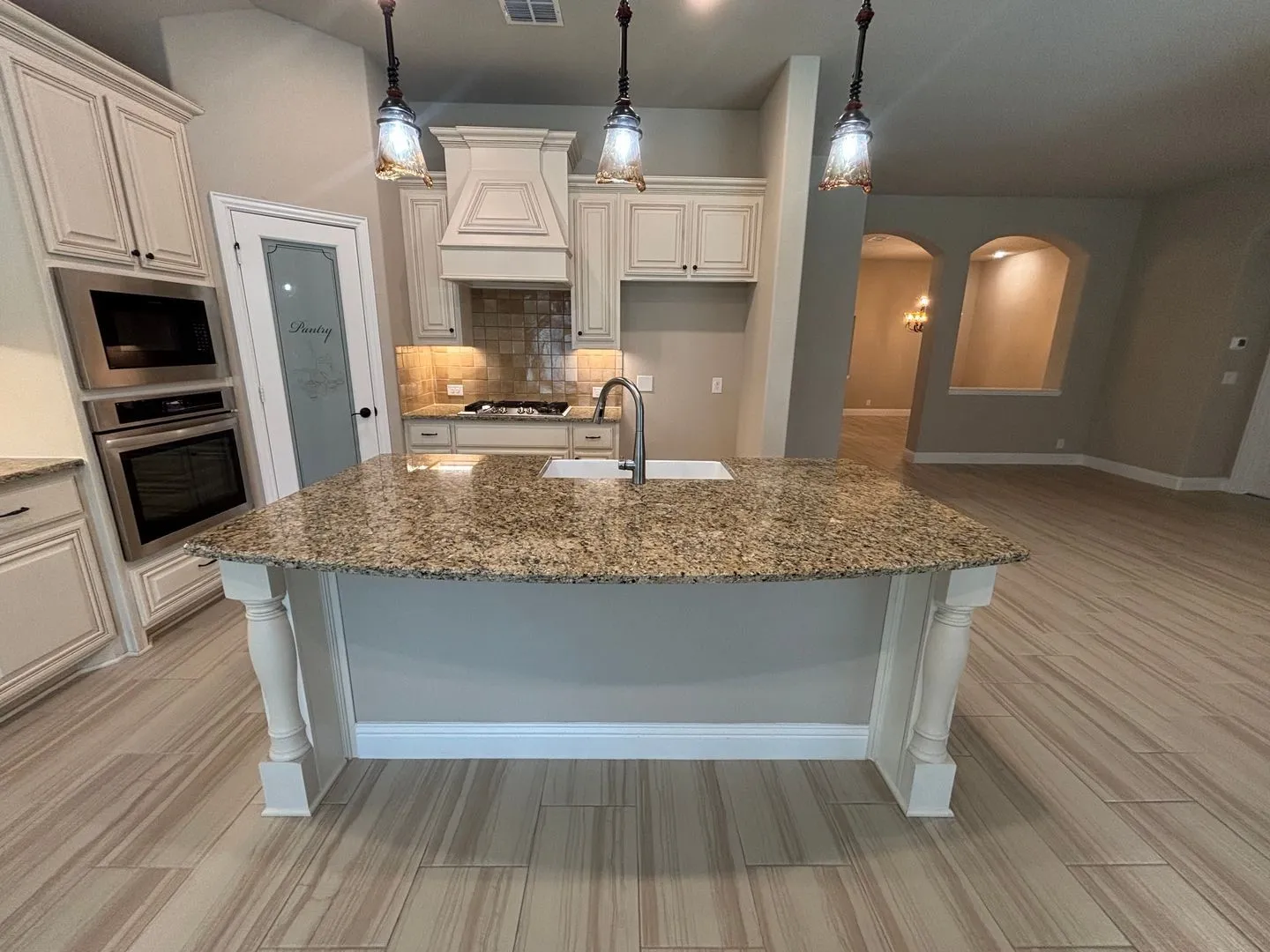 Single Family Residence For Rent in Kaufman County , 1104 Canterbury Lane, Forney, Texas 75126, 4 Bedroom, 2 Bathroom, 2 Garage spaces, 2,295 Sqft, built in 2021, mls#21405159, Real Estate Agent in Forney, Homes For Rent in Kaufman county, Homes For Rent in Forney, Realtor in Forney Texas, Real Estate Brokerage Independent Realty Texas, Luminita Cordes Realtor
