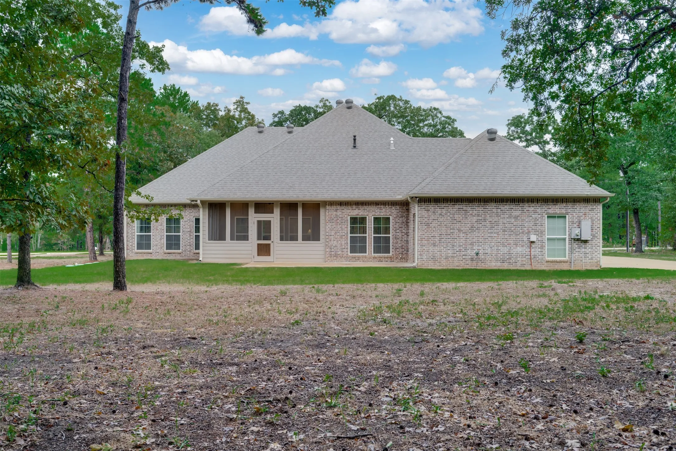 Single Family Residence For Sale in Henderson County , 3113 Shadow Pine Drive, Larue, Texas 75770, 4 Bedroom, 3 Bathroom, 3 Garage spaces, 2,360 Sqft, built in 2023, mls#21405014, Real Estate Agent in Larue, Homes For Sale in Henderson county, Homes For Sale in Larue, Realtor in Larue Texas, Real Estate Brokerage Independent Realty Texas, Luminita Cordes Realtor