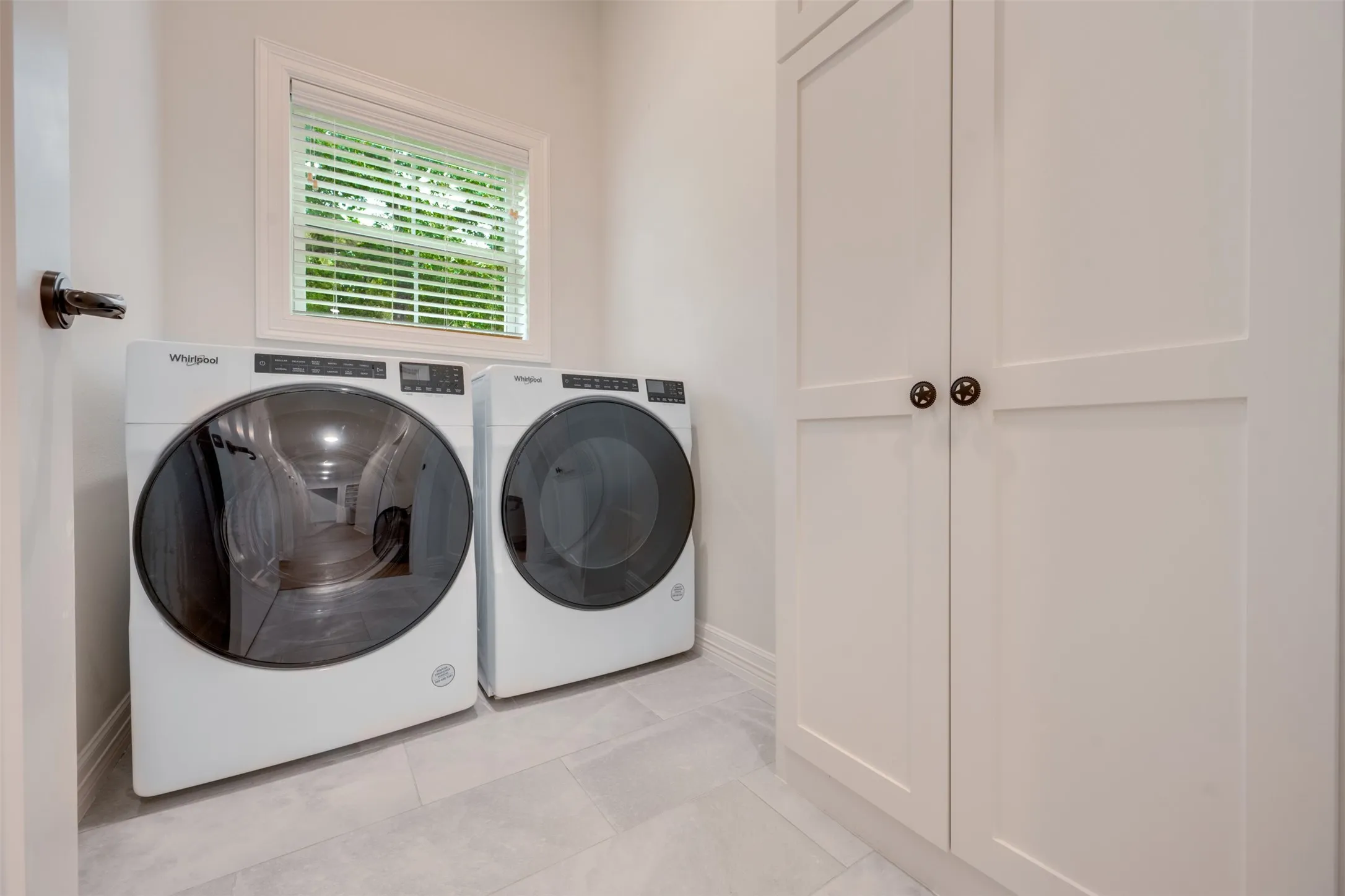 Single Family Residence For Sale in Henderson County , 3113 Shadow Pine Drive, Larue, Texas 75770, 4 Bedroom, 3 Bathroom, 3 Garage spaces, 2,360 Sqft, built in 2023, mls#21405014, Real Estate Agent in Larue, Homes For Sale in Henderson county, Homes For Sale in Larue, Realtor in Larue Texas, Real Estate Brokerage Independent Realty Texas, Luminita Cordes Realtor