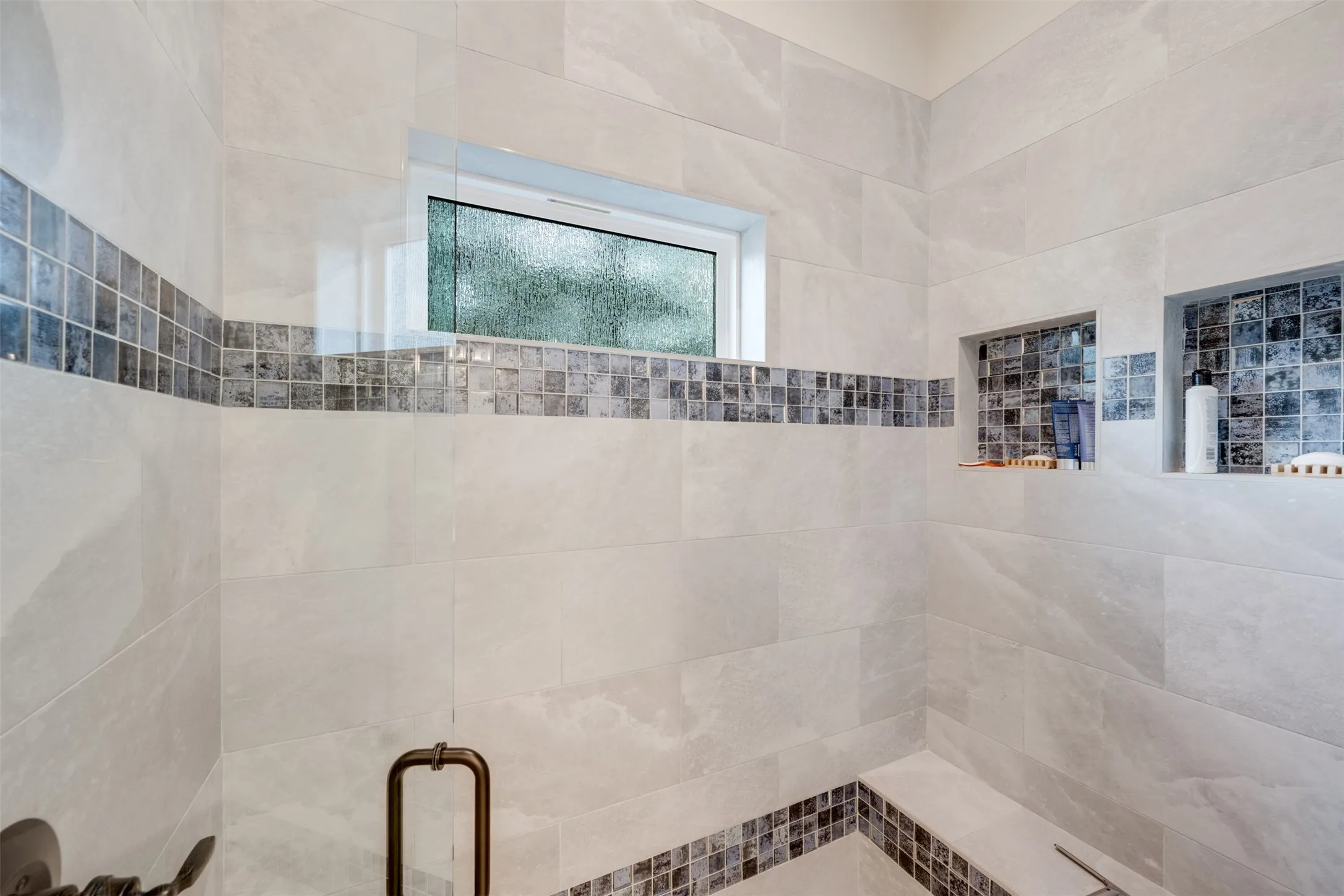 Single Family Residence For Sale in Henderson County , 3113 Shadow Pine Drive, Larue, Texas 75770, 4 Bedroom, 3 Bathroom, 3 Garage spaces, 2,360 Sqft, built in 2023, mls#21405014, Real Estate Agent in Larue, Homes For Sale in Henderson county, Homes For Sale in Larue, Realtor in Larue Texas, Real Estate Brokerage Independent Realty Texas, Luminita Cordes Realtor