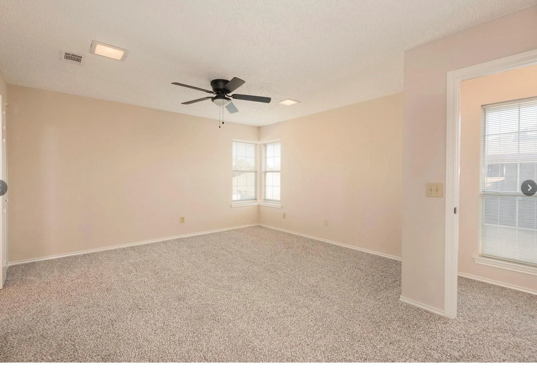 Townhouse For Rent in Collin County , 3600 Hilltop Lane, Plano, Texas 75023, 2 Bedroom, 2 Bathroom, 2 Garage spaces, 1,535 Sqft, built in 1985, mls#21405153, Real Estate Agent in Plano, Homes For Rent in Collin county, Homes For Rent in Plano, Realtor in Plano Texas, Real Estate Brokerage Independent Realty Texas, Luminita Cordes Realtor