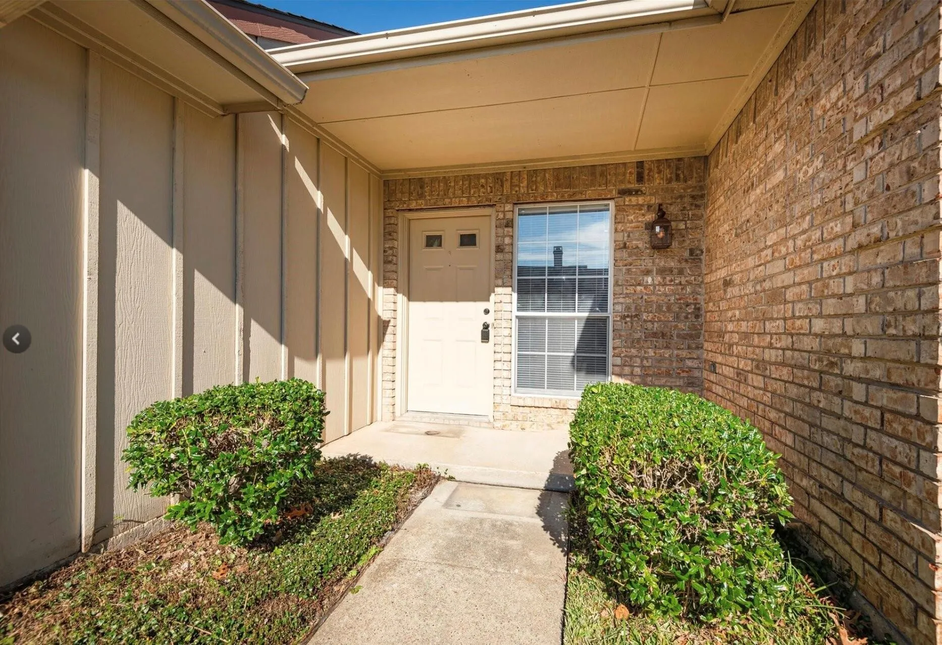 Townhouse For Rent in Collin County , 3600 Hilltop Lane, Plano, Texas 75023, 2 Bedroom, 2 Bathroom, 2 Garage spaces, 1,535 Sqft, built in 1985, mls#21405153, Real Estate Agent in Plano, Homes For Rent in Collin county, Homes For Rent in Plano, Realtor in Plano Texas, Real Estate Brokerage Independent Realty Texas, Luminita Cordes Realtor