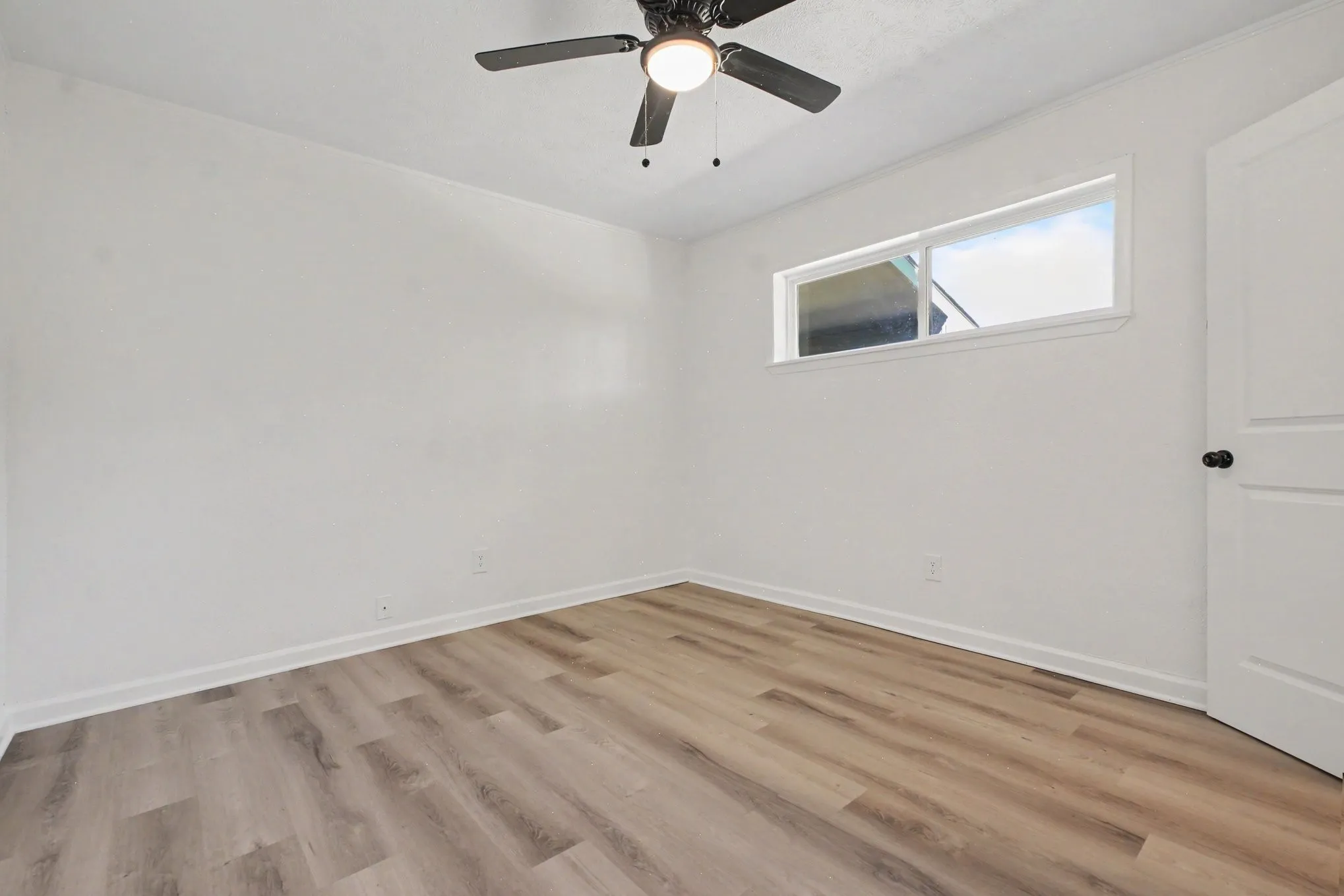 Single Family Residence For Sale in Dallas County , 1513 Cecil Ct, Carrollton, Texas 75006, 4 Bedroom, 3 Bathroom, 2 Garage spaces, 3,034 Sqft, built in 1973, mls#21403148, Real Estate Agent in Carrollton, Homes For Sale in Dallas county, Homes For Sale in Carrollton, Realtor in Carrollton Texas, Real Estate Brokerage Independent Realty Texas, Luminita Cordes Realtor