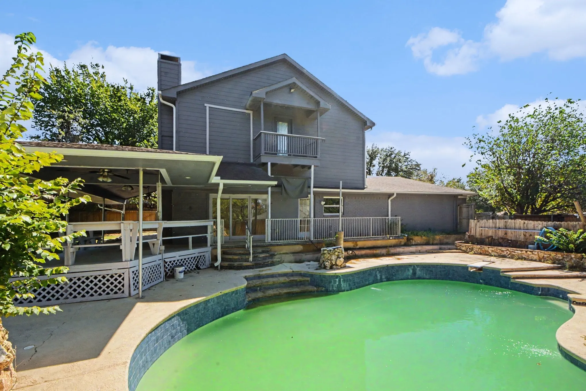 Single Family Residence For Sale in Dallas County , 1513 Cecil Ct, Carrollton, Texas 75006, 4 Bedroom, 3 Bathroom, 2 Garage spaces, 3,034 Sqft, built in 1973, mls#21403148, Real Estate Agent in Carrollton, Homes For Sale in Dallas county, Homes For Sale in Carrollton, Realtor in Carrollton Texas, Real Estate Brokerage Independent Realty Texas, Luminita Cordes Realtor