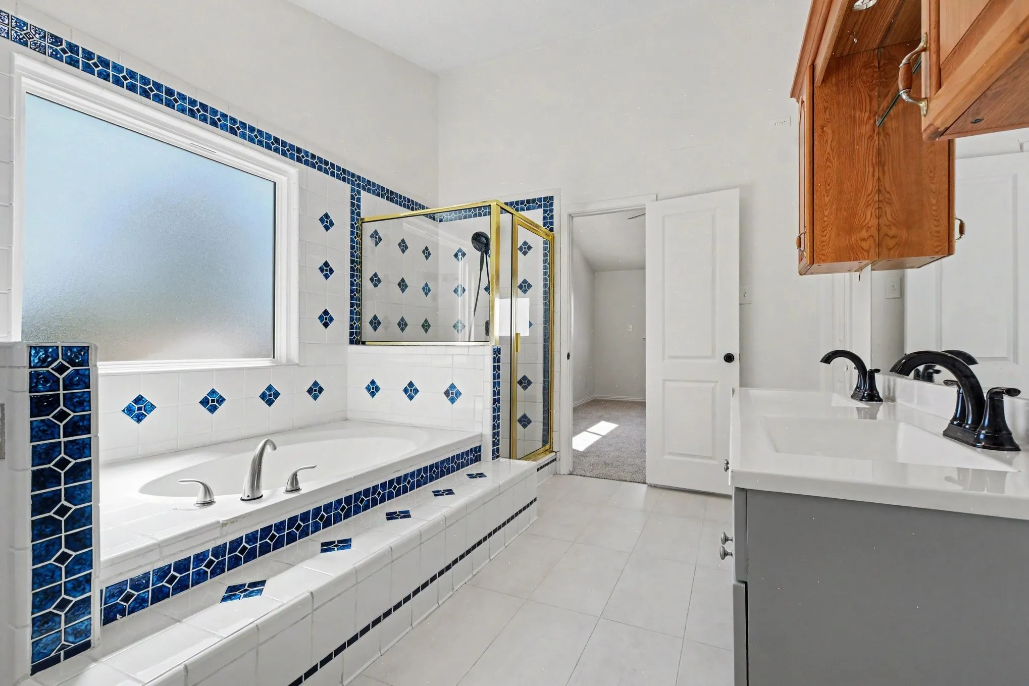 Single Family Residence For Sale in Dallas County , 1513 Cecil Ct, Carrollton, Texas 75006, 4 Bedroom, 3 Bathroom, 2 Garage spaces, 3,034 Sqft, built in 1973, mls#21403148, Real Estate Agent in Carrollton, Homes For Sale in Dallas county, Homes For Sale in Carrollton, Realtor in Carrollton Texas, Real Estate Brokerage Independent Realty Texas, Luminita Cordes Realtor