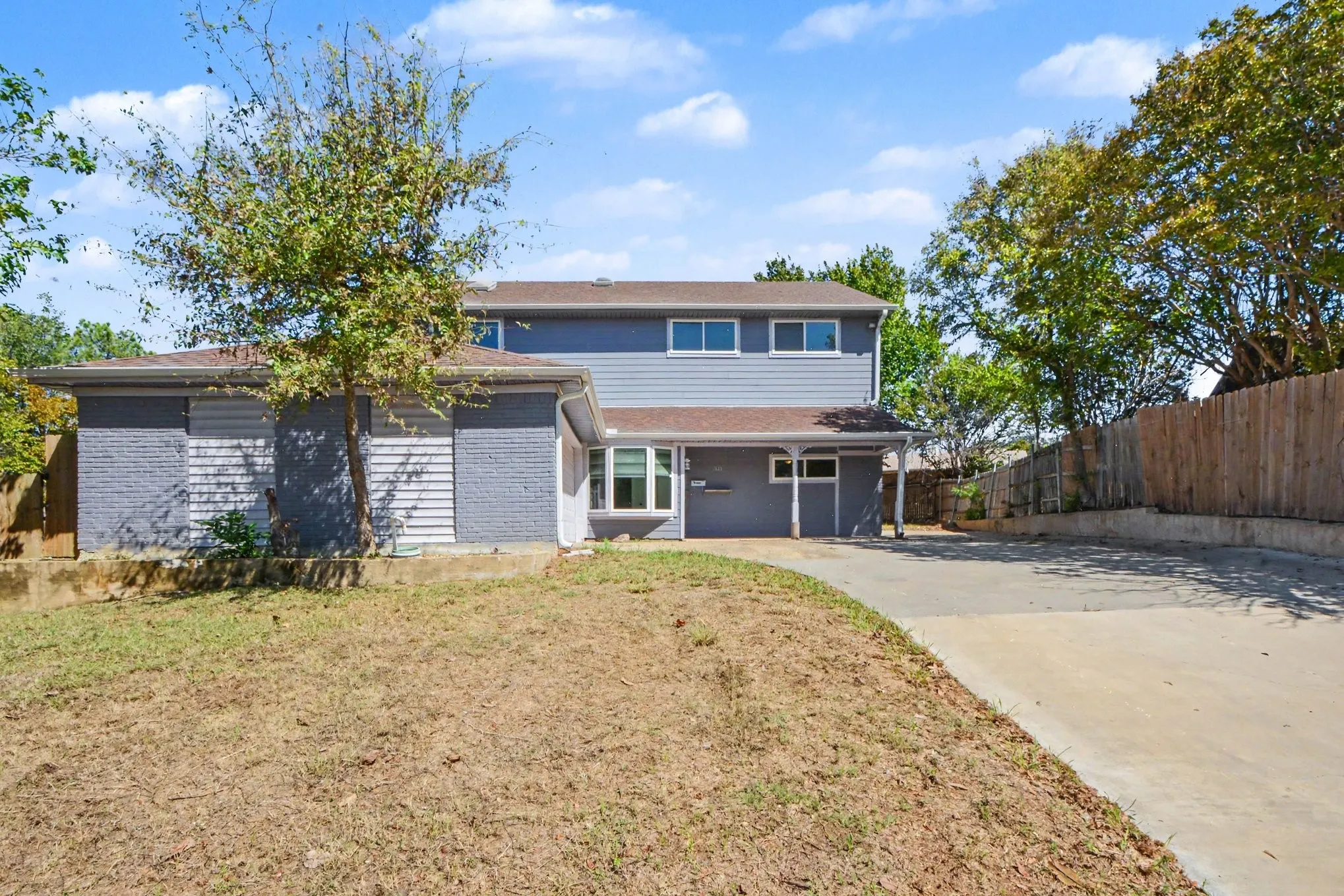 Single Family Residence For Sale in Dallas County , 1513 Cecil Ct, Carrollton, Texas 75006, 4 Bedroom, 3 Bathroom, 2 Garage spaces, 3,034 Sqft, built in 1973, mls#21403148, Real Estate Agent in Carrollton, Homes For Sale in Dallas county, Homes For Sale in Carrollton, Realtor in Carrollton Texas, Real Estate Brokerage Independent Realty Texas, Luminita Cordes Realtor