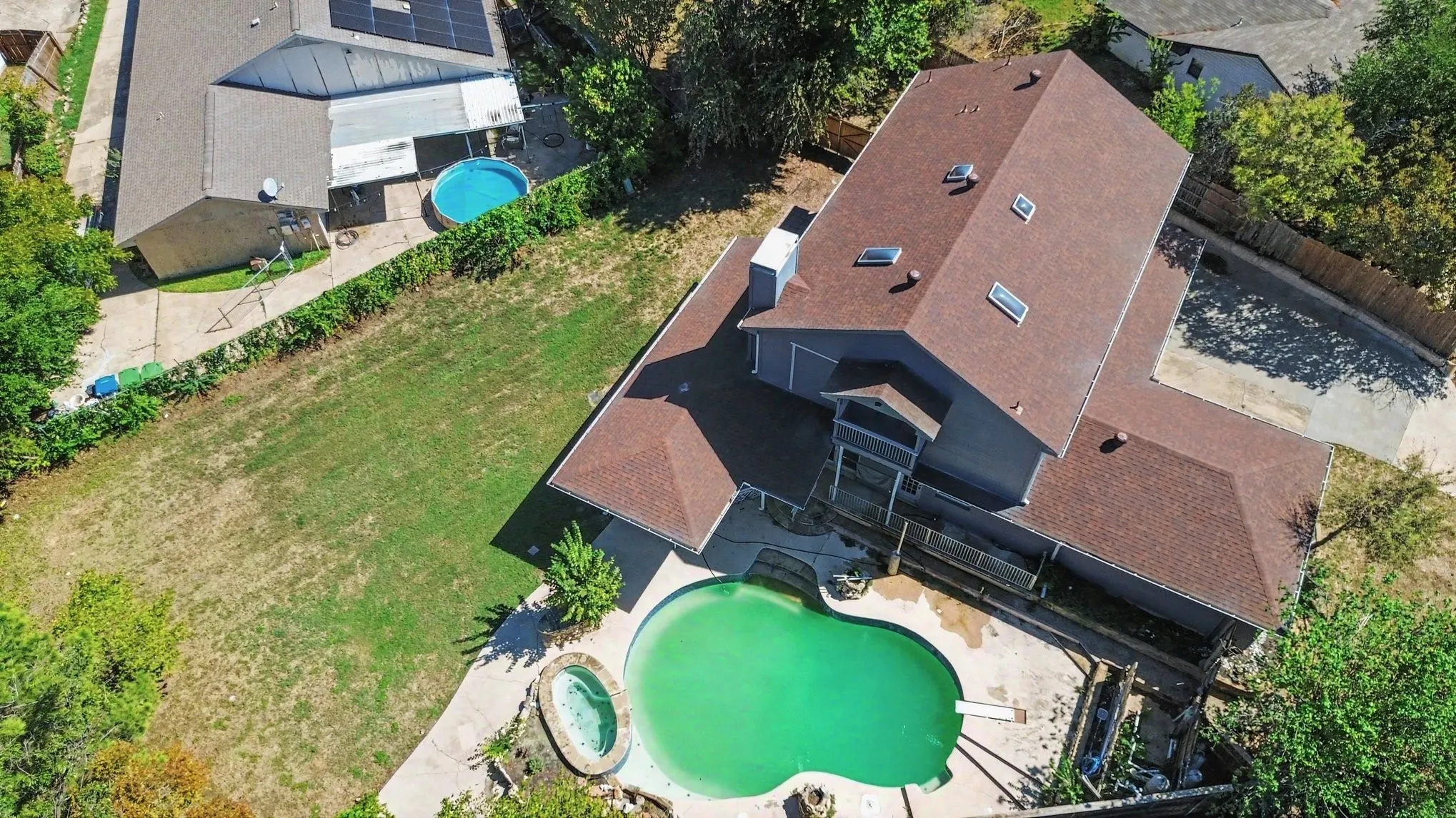 Single Family Residence For Sale in Dallas County , 1513 Cecil Ct, Carrollton, Texas 75006, 4 Bedroom, 3 Bathroom, 2 Garage spaces, 3,034 Sqft, built in 1973, mls#21403148, Real Estate Agent in Carrollton, Homes For Sale in Dallas county, Homes For Sale in Carrollton, Realtor in Carrollton Texas, Real Estate Brokerage Independent Realty Texas, Luminita Cordes Realtor