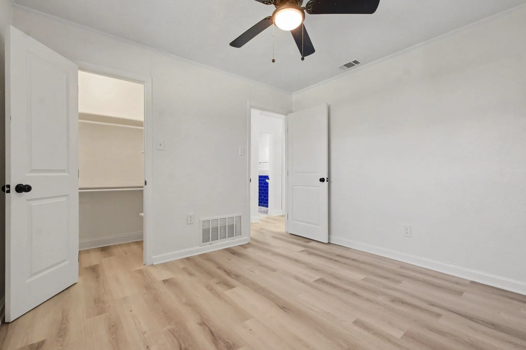 Single Family Residence For Sale in Dallas County , 1513 Cecil Ct, Carrollton, Texas 75006, 4 Bedroom, 3 Bathroom, 2 Garage spaces, 3,034 Sqft, built in 1973, mls#21403148, Real Estate Agent in Carrollton, Homes For Sale in Dallas county, Homes For Sale in Carrollton, Realtor in Carrollton Texas, Real Estate Brokerage Independent Realty Texas, Luminita Cordes Realtor
