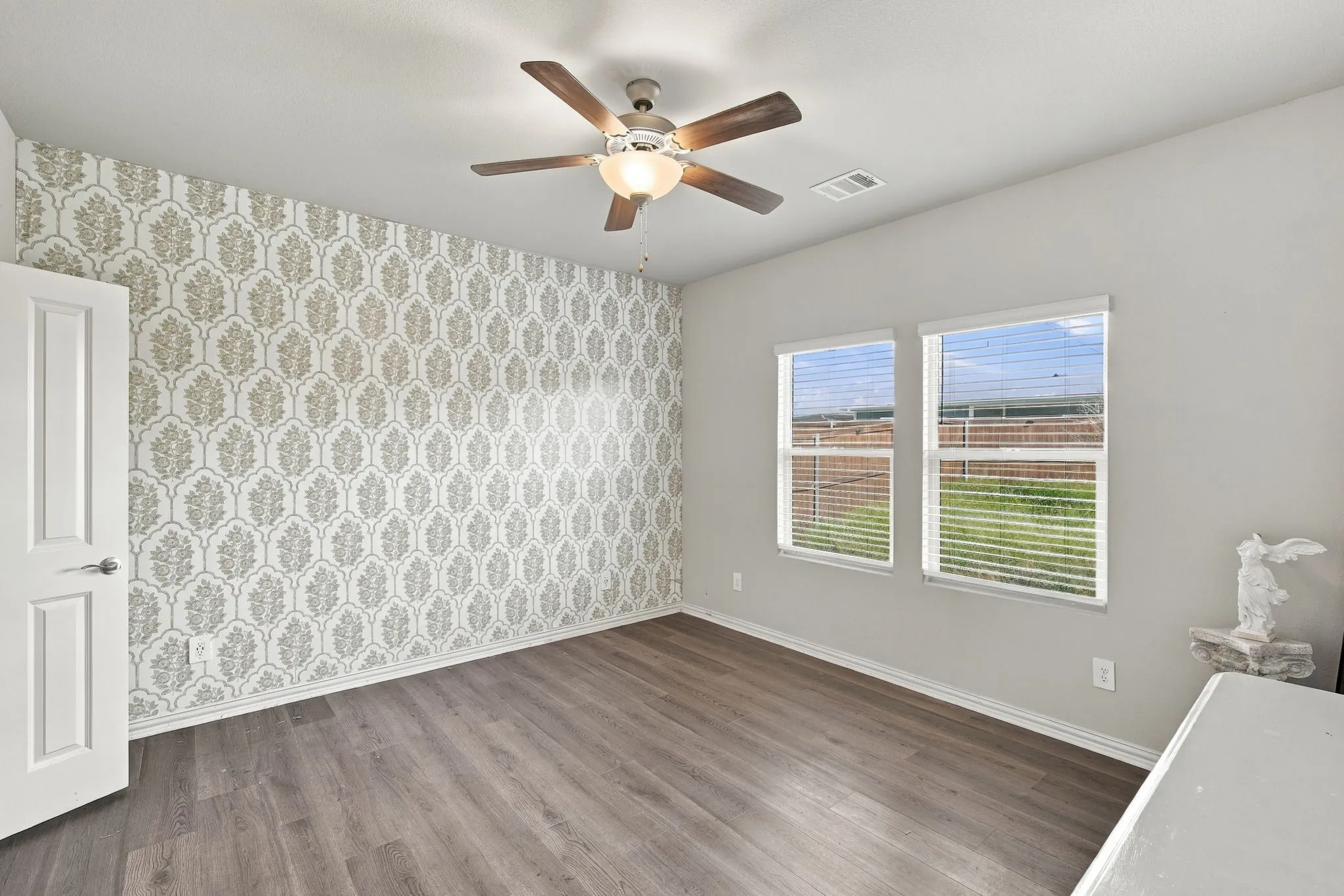 Single Family Residence For Sale in Collin County , 4010 Murvaul Drive, Farmersville, Texas 75442, 3 Bedroom, 2 Bathroom, 2 Garage spaces, 1,265 Sqft, built in 2024, mls#21396418, Real Estate Agent in Farmersville, Homes For Sale in Collin county, Homes For Sale in Farmersville, Realtor in Farmersville Texas, Real Estate Brokerage Independent Realty Texas, Luminita Cordes Realtor