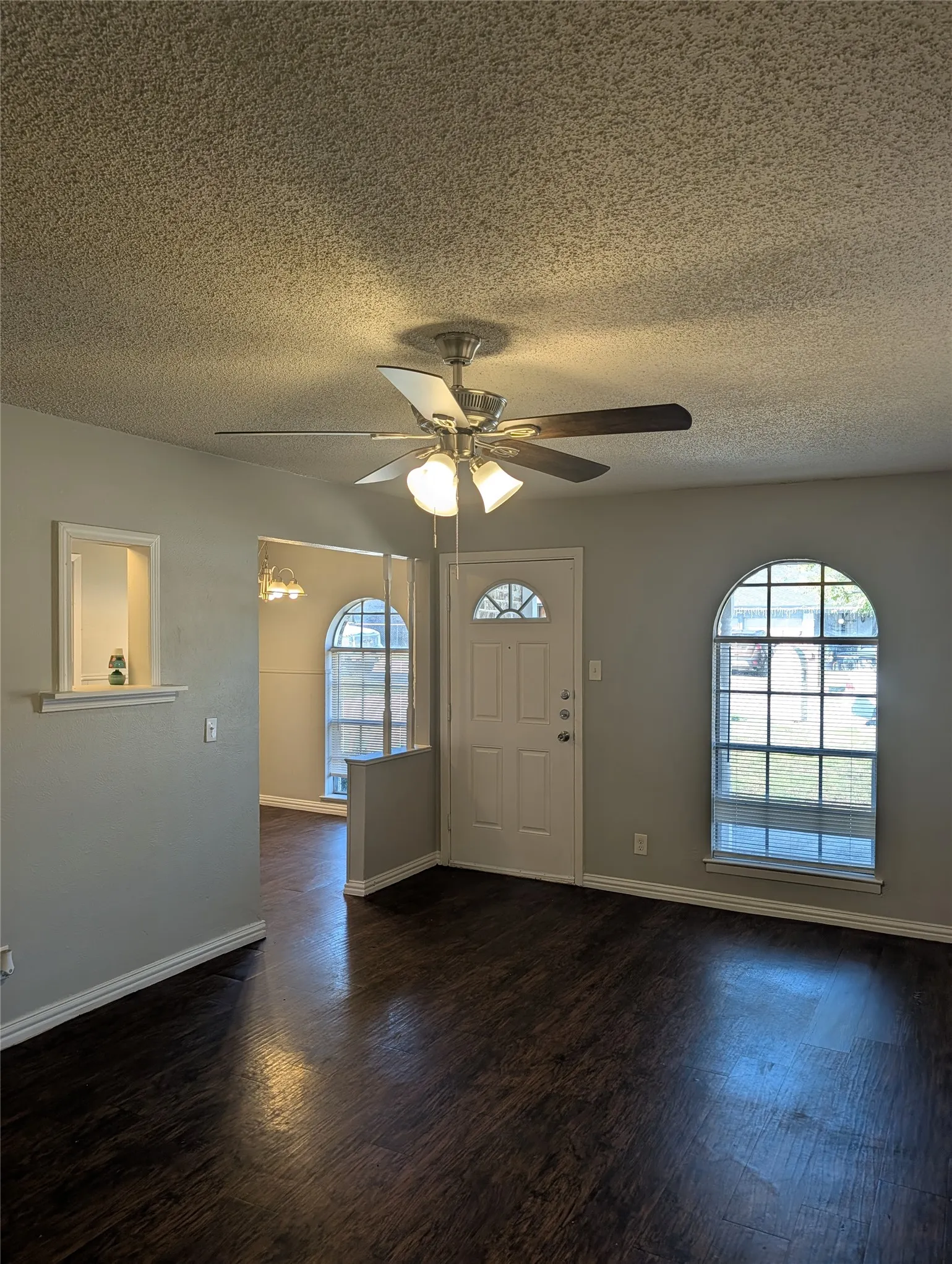 Single Family Residence For Rent in Tarrant County , 5124 Sears Drive, Fort Worth, Texas 76105, 3 Bedroom, 2 Bathroom, 2 Garage spaces, 1,030 Sqft, built in 1971, mls#21405186, Real Estate Agent in Fort Worth, Homes For Rent in Tarrant county, Homes For Rent in Fort Worth, Realtor in Fort Worth Texas, Real Estate Brokerage Independent Realty Texas, Luminita Cordes Realtor