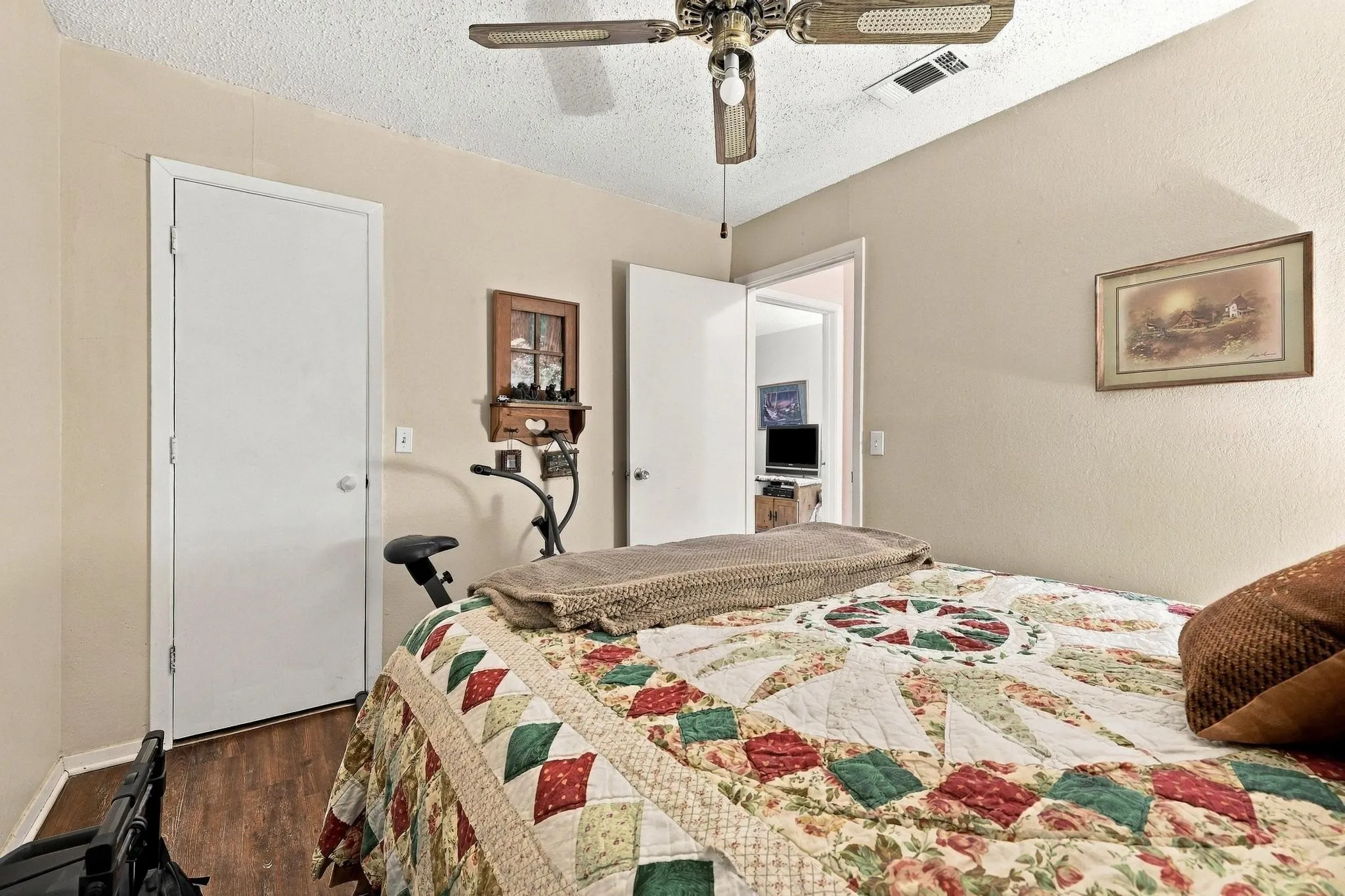 Duplex For Sale in Grayson County , 206 & 208 (202) Pecan Street, Collinsville, Texas 76233, 4 Bedroom, 2 Bathroom, Garage spaces, 0 Sqft, built in 1988, mls#21403862, Real Estate Agent in Collinsville, Homes For Sale in Grayson county, Homes For Sale in Collinsville, Realtor in Collinsville Texas, Real Estate Brokerage Independent Realty Texas, Luminita Cordes Realtor