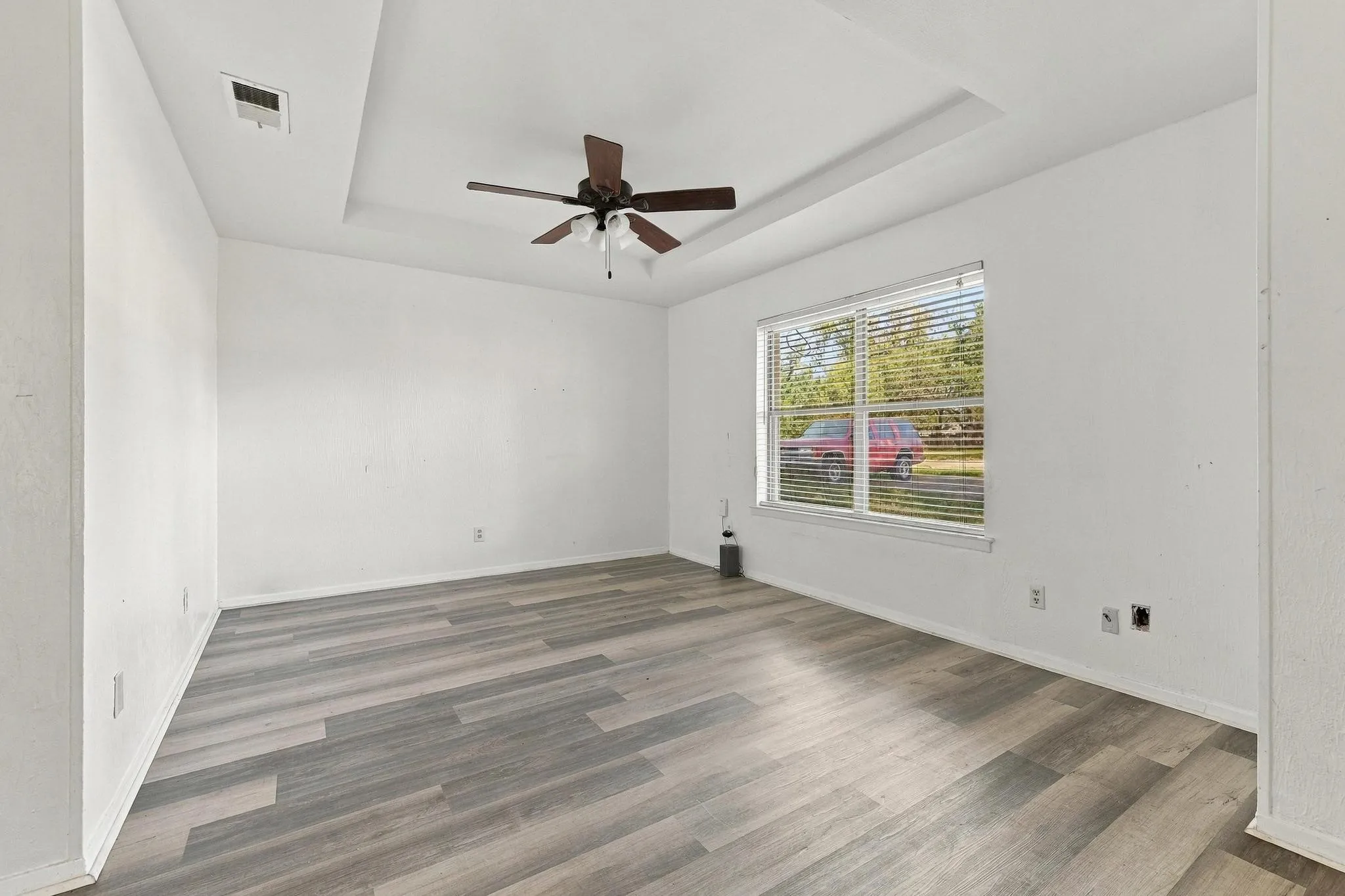 Duplex For Sale in Grayson County , 206 & 208 (202) Pecan Street, Collinsville, Texas 76233, 4 Bedroom, 2 Bathroom, Garage spaces, 0 Sqft, built in 1988, mls#21403862, Real Estate Agent in Collinsville, Homes For Sale in Grayson county, Homes For Sale in Collinsville, Realtor in Collinsville Texas, Real Estate Brokerage Independent Realty Texas, Luminita Cordes Realtor