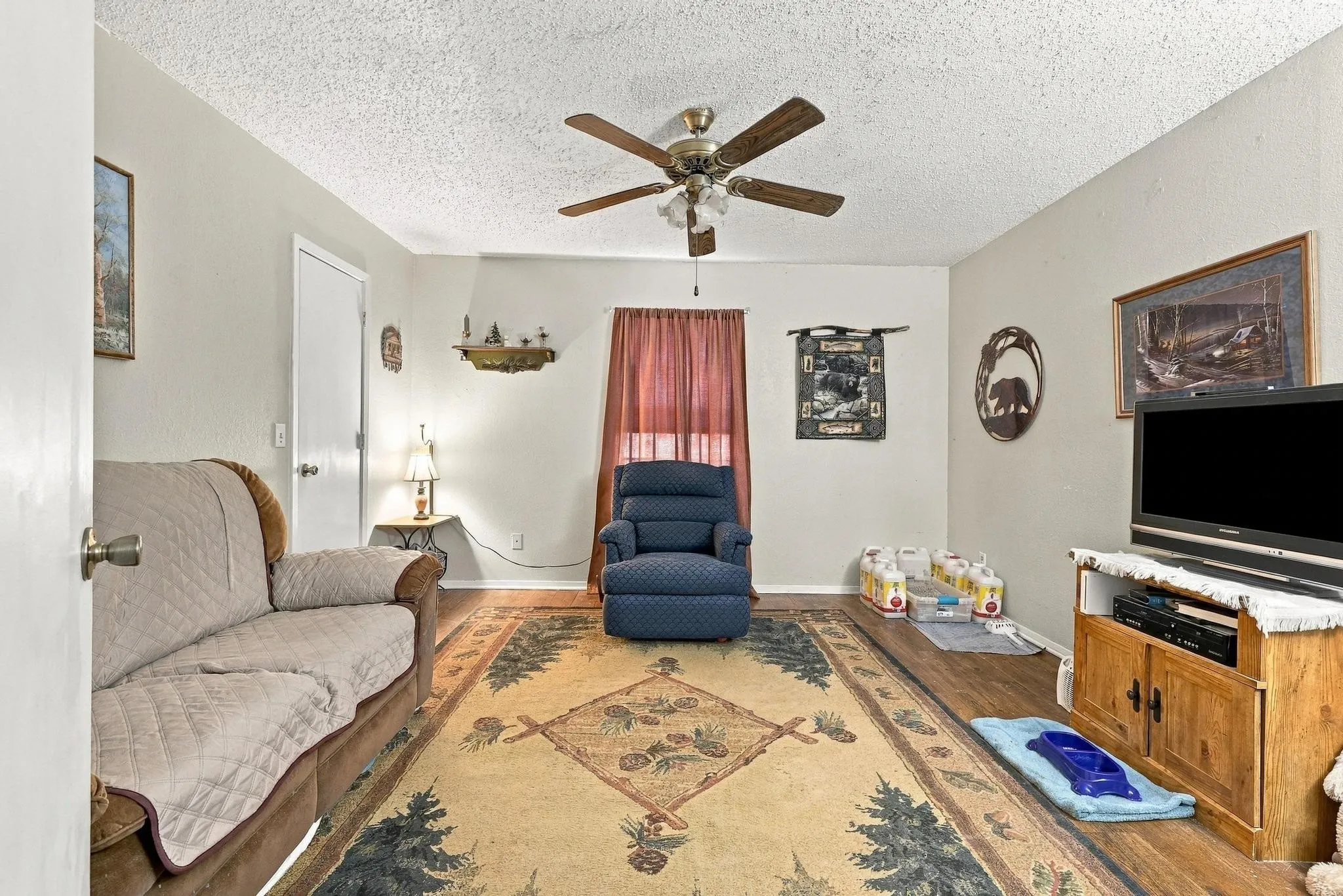 Duplex For Sale in Grayson County , 206 & 208 (202) Pecan Street, Collinsville, Texas 76233, 4 Bedroom, 2 Bathroom, Garage spaces, 0 Sqft, built in 1988, mls#21403862, Real Estate Agent in Collinsville, Homes For Sale in Grayson county, Homes For Sale in Collinsville, Realtor in Collinsville Texas, Real Estate Brokerage Independent Realty Texas, Luminita Cordes Realtor