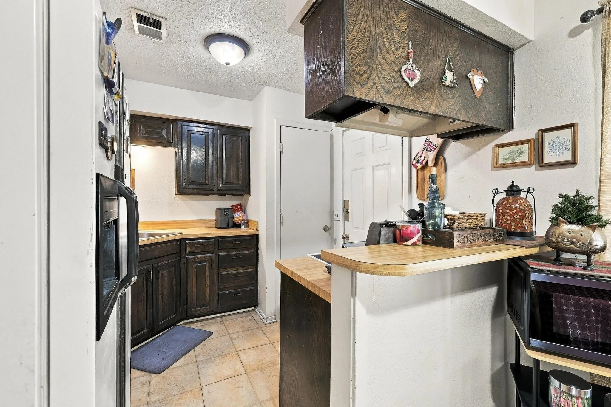 Duplex For Sale in Grayson County , 206 & 208 (202) Pecan Street, Collinsville, Texas 76233, 4 Bedroom, 2 Bathroom, Garage spaces, 0 Sqft, built in 1988, mls#21403862, Real Estate Agent in Collinsville, Homes For Sale in Grayson county, Homes For Sale in Collinsville, Realtor in Collinsville Texas, Real Estate Brokerage Independent Realty Texas, Luminita Cordes Realtor