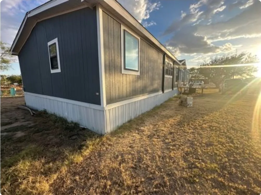 Manufactured Home For Sale in Jones County , 617 NW Ave C, Hamlin, Texas 79520, 4 Bedroom, 2 Bathroom, Garage spaces, 2,128 Sqft, built in 2021, mls#21404667, Real Estate Agent in Hamlin, Homes For Sale in Jones county, Homes For Sale in Hamlin, Realtor in Hamlin Texas, Real Estate Brokerage Independent Realty Texas, Luminita Cordes Realtor