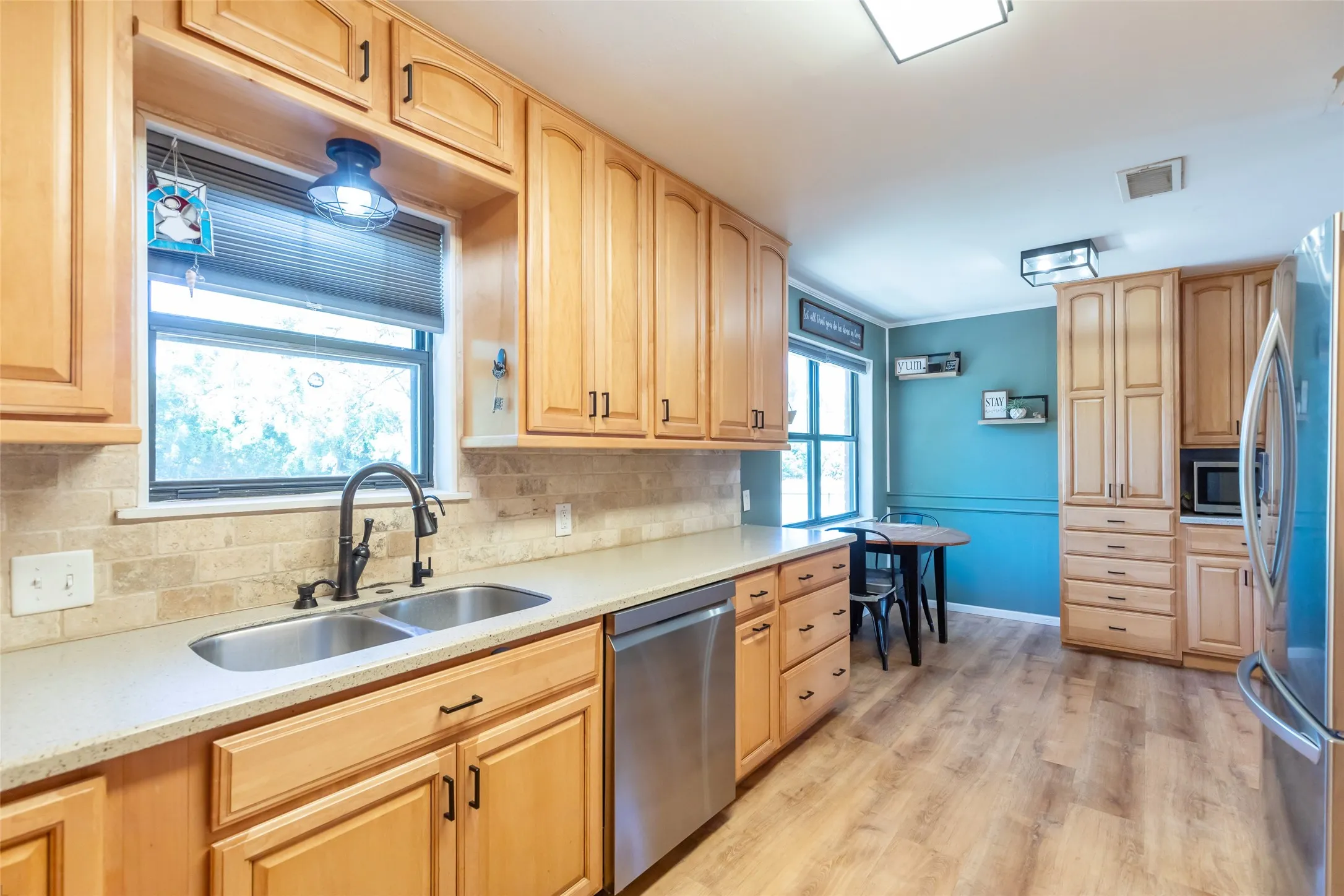 Single Family Residence For Sale in Taylor County , 117 County Road 661, Abilene, Texas 79606, 3 Bedroom, 3 Bathroom, Garage spaces, 2,630 Sqft, built in 1972, mls#21404218, Real Estate Agent in Abilene, Homes For Sale in Taylor county, Homes For Sale in Abilene, Realtor in Abilene Texas, Real Estate Brokerage Independent Realty Texas, Luminita Cordes Realtor