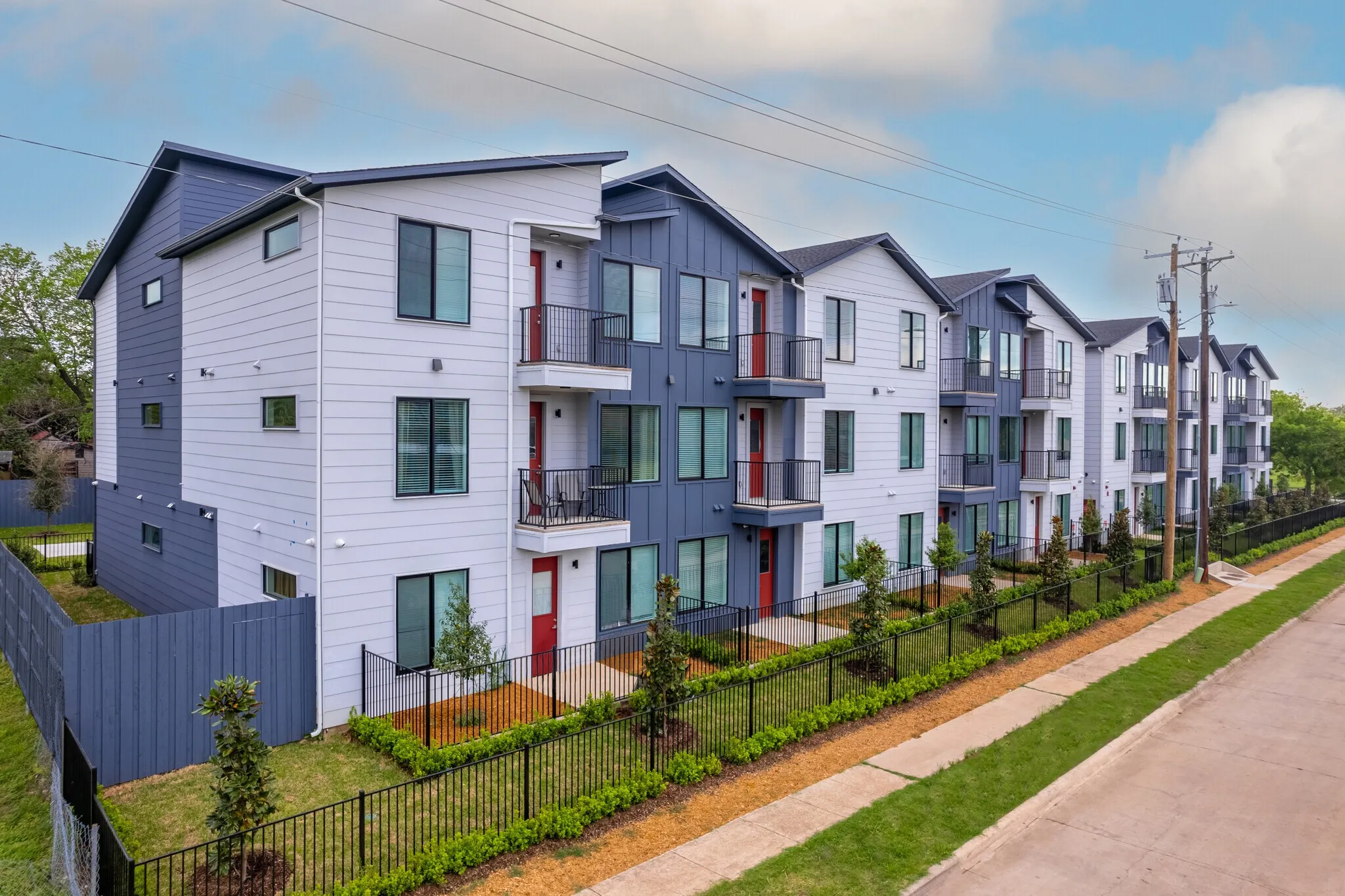 Apartment For Rent in Dallas County , 3235 Dallas Street 1307, Dallas, Texas 75210, 1 Bedroom, 1 Bathroom, Garage spaces, 780 Sqft, built in 2023, mls#21405180, Real Estate Agent in Dallas, Homes For Rent in Dallas county, Homes For Rent in Dallas, Realtor in Dallas Texas, Real Estate Brokerage Independent Realty Texas, Luminita Cordes Realtor