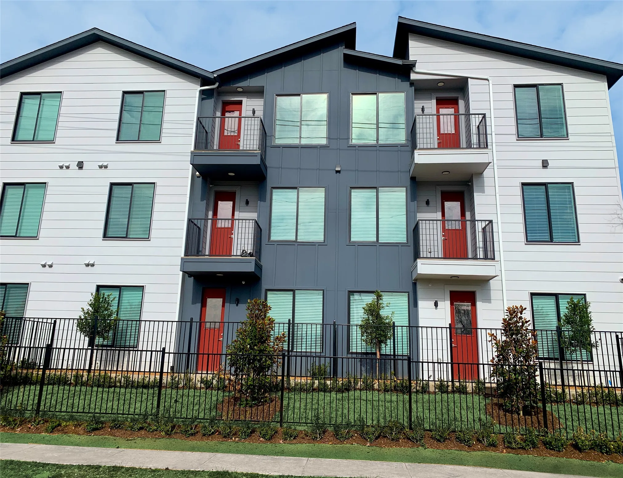 Apartment For Rent in Dallas County , 3235 Dallas Street 1307, Dallas, Texas 75210, 1 Bedroom, 1 Bathroom, Garage spaces, 780 Sqft, built in 2023, mls#21405180, Real Estate Agent in Dallas, Homes For Rent in Dallas county, Homes For Rent in Dallas, Realtor in Dallas Texas, Real Estate Brokerage Independent Realty Texas, Luminita Cordes Realtor