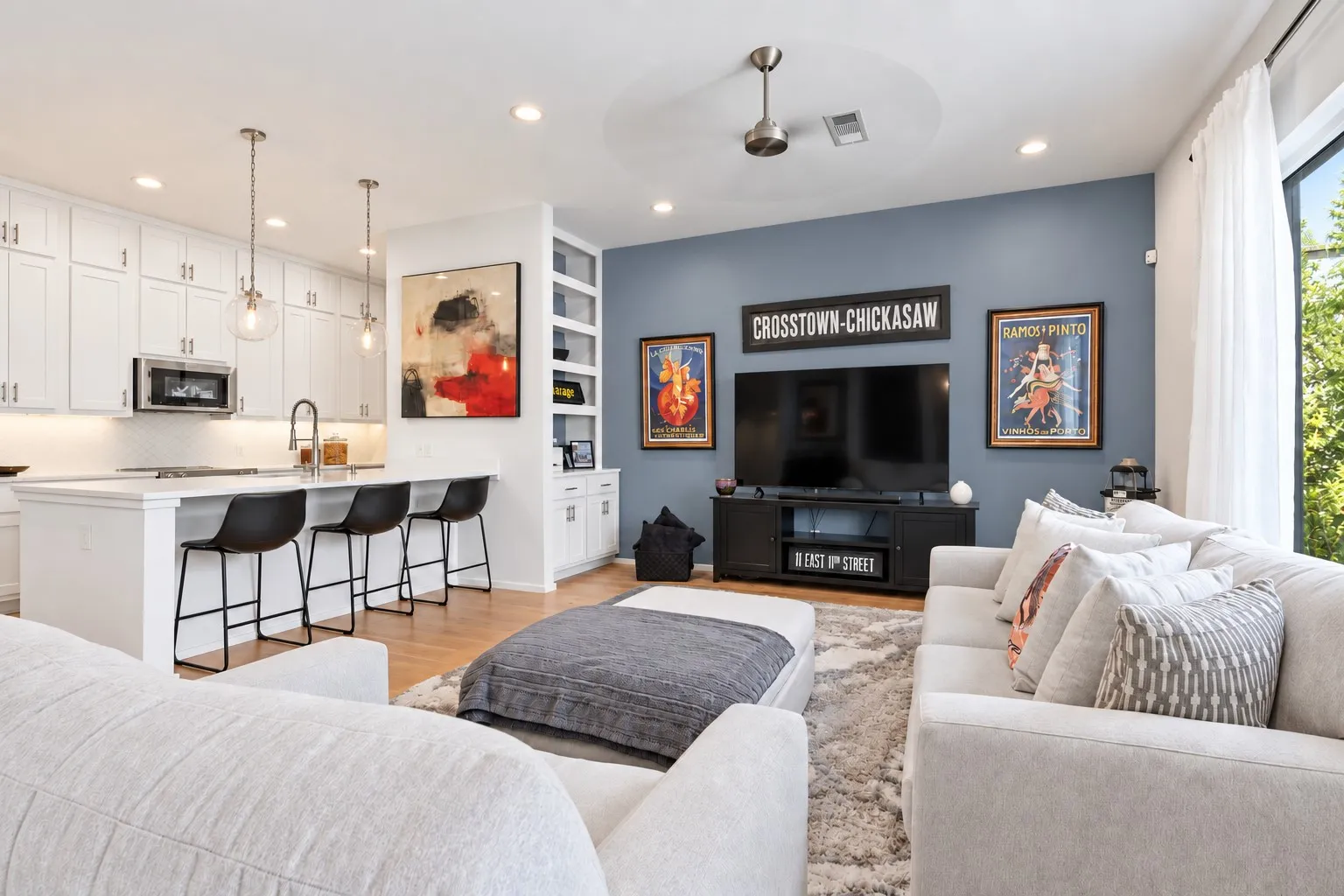 Condominium For Sale in Dallas County , 5923 Hudson Street 103, Dallas, Texas 75206, 2 Bedroom, 3 Bathroom, 2 Garage spaces, 1,538 Sqft, built in 2019, mls#21405193, Real Estate Agent in Dallas, Homes For Sale in Dallas county, Homes For Sale in Dallas, Realtor in Dallas Texas, Real Estate Brokerage Independent Realty Texas, Luminita Cordes Realtor