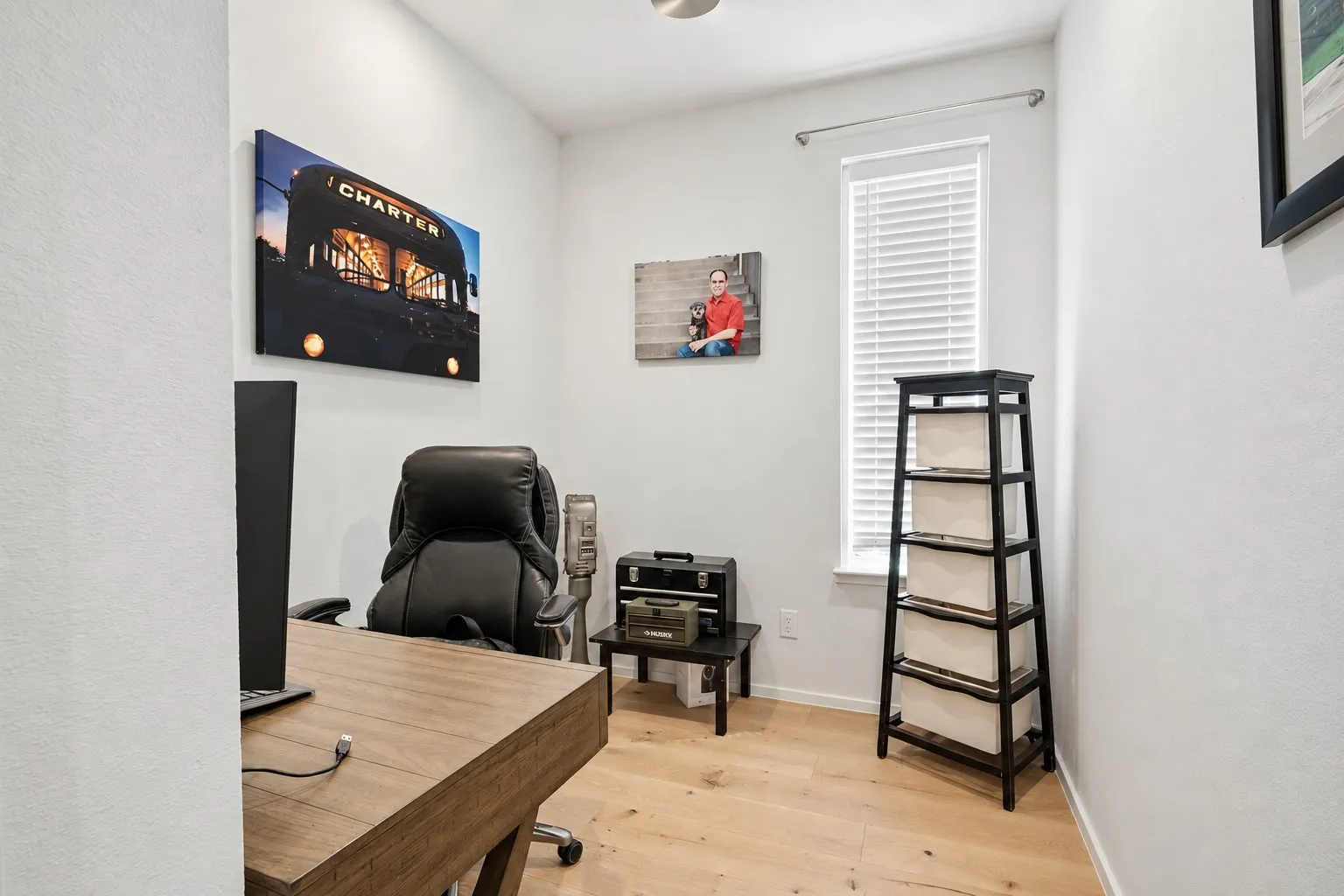 Condominium For Sale in Dallas County , 5923 Hudson Street 103, Dallas, Texas 75206, 2 Bedroom, 3 Bathroom, 2 Garage spaces, 1,538 Sqft, built in 2019, mls#21405193, Real Estate Agent in Dallas, Homes For Sale in Dallas county, Homes For Sale in Dallas, Realtor in Dallas Texas, Real Estate Brokerage Independent Realty Texas, Luminita Cordes Realtor