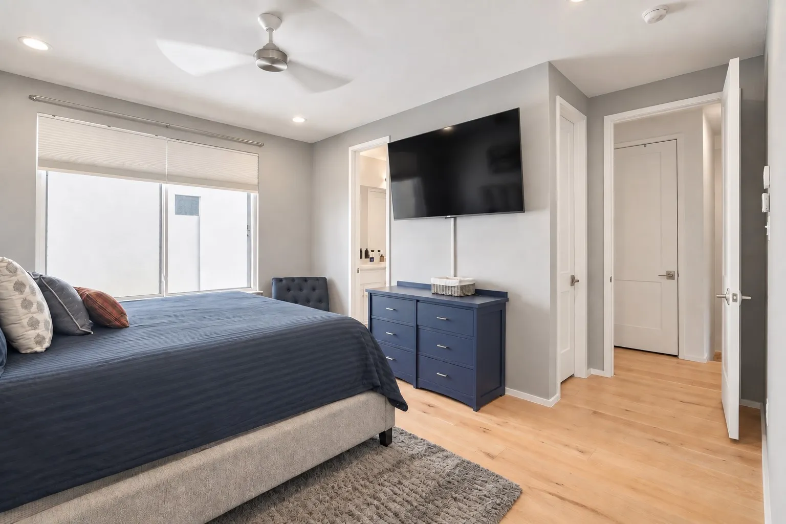 Condominium For Sale in Dallas County , 5923 Hudson Street 103, Dallas, Texas 75206, 2 Bedroom, 3 Bathroom, 2 Garage spaces, 1,538 Sqft, built in 2019, mls#21405193, Real Estate Agent in Dallas, Homes For Sale in Dallas county, Homes For Sale in Dallas, Realtor in Dallas Texas, Real Estate Brokerage Independent Realty Texas, Luminita Cordes Realtor