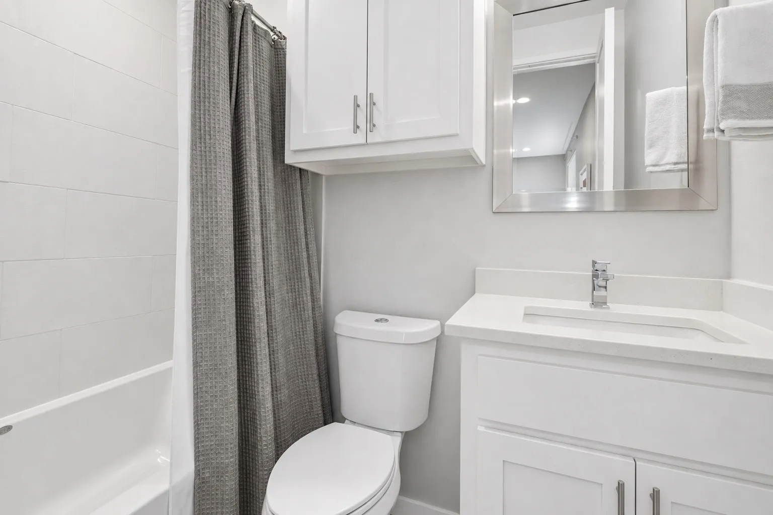 Condominium For Sale in Dallas County , 5923 Hudson Street 103, Dallas, Texas 75206, 2 Bedroom, 3 Bathroom, 2 Garage spaces, 1,538 Sqft, built in 2019, mls#21405193, Real Estate Agent in Dallas, Homes For Sale in Dallas county, Homes For Sale in Dallas, Realtor in Dallas Texas, Real Estate Brokerage Independent Realty Texas, Luminita Cordes Realtor