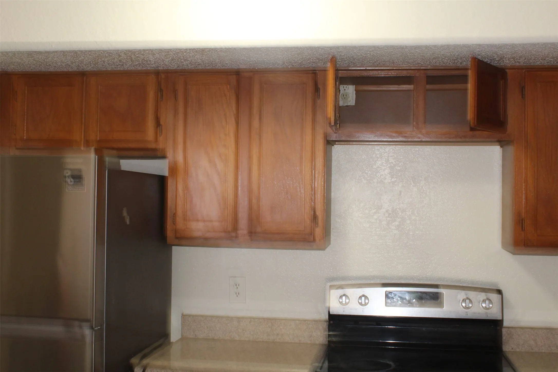 Condominium For Rent in Dallas County , 9809 Walnut Street 210, Dallas, Texas 75243, 2 Bedroom, 2 Bathroom, Garage spaces, 1,031 Sqft, built in 1981, mls#21405195, Real Estate Agent in Dallas, Homes For Rent in Dallas county, Homes For Rent in Dallas, Realtor in Dallas Texas, Real Estate Brokerage Independent Realty Texas, Luminita Cordes Realtor