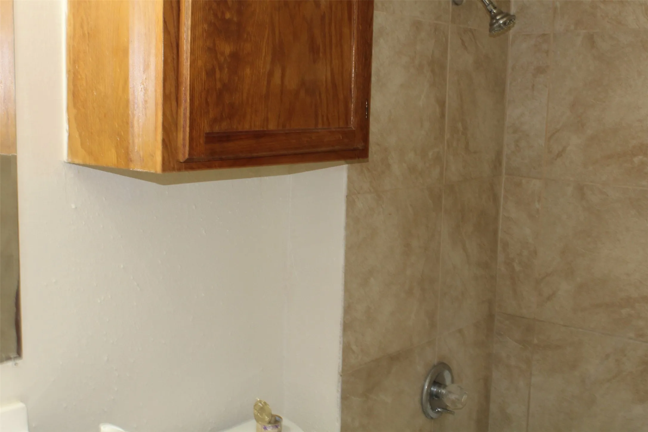 Condominium For Rent in Dallas County , 9809 Walnut Street 210, Dallas, Texas 75243, 2 Bedroom, 2 Bathroom, Garage spaces, 1,031 Sqft, built in 1981, mls#21405195, Real Estate Agent in Dallas, Homes For Rent in Dallas county, Homes For Rent in Dallas, Realtor in Dallas Texas, Real Estate Brokerage Independent Realty Texas, Luminita Cordes Realtor