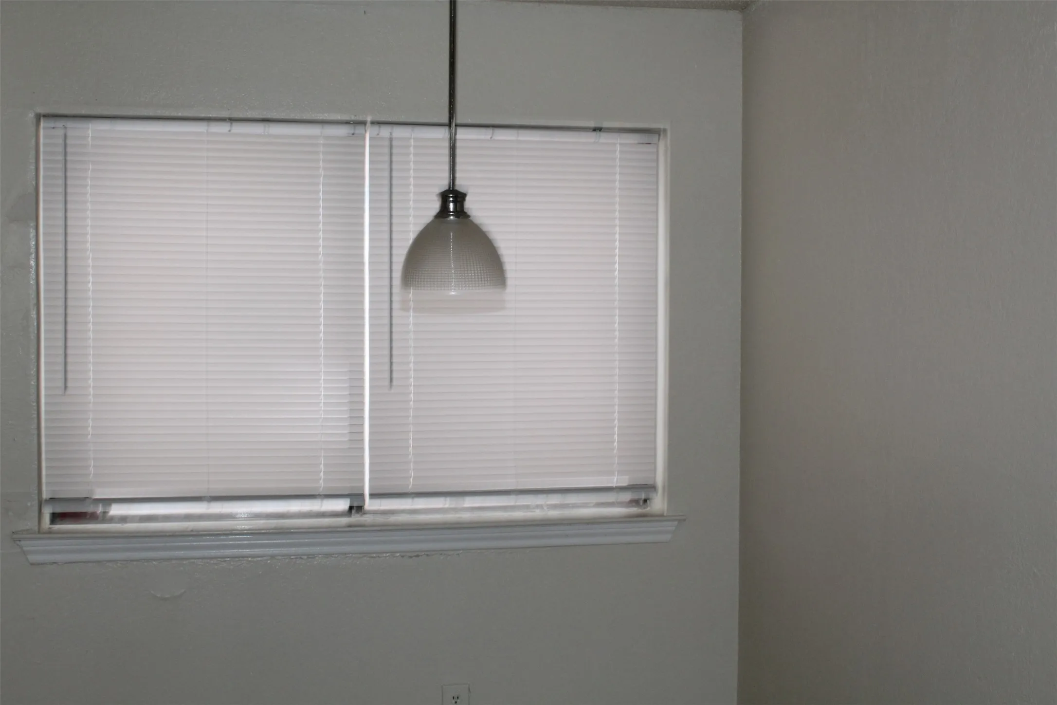 Condominium For Rent in Dallas County , 9809 Walnut Street 210, Dallas, Texas 75243, 2 Bedroom, 2 Bathroom, Garage spaces, 1,031 Sqft, built in 1981, mls#21405195, Real Estate Agent in Dallas, Homes For Rent in Dallas county, Homes For Rent in Dallas, Realtor in Dallas Texas, Real Estate Brokerage Independent Realty Texas, Luminita Cordes Realtor