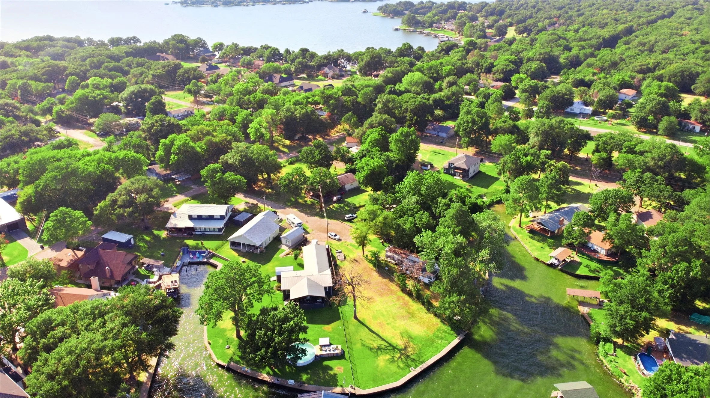 Unimproved Land For Sale in Henderson County , 111 Palisade Place, Mabank, Texas 75156, 0, 0, Garage spaces, 0 Sqft, built in 0, mls#21405199, Real Estate Agent in Mabank, Homes For Sale in Henderson county, Homes For Sale in Mabank, Realtor in Mabank Texas, Real Estate Brokerage Independent Realty Texas, Luminita Cordes Realtor