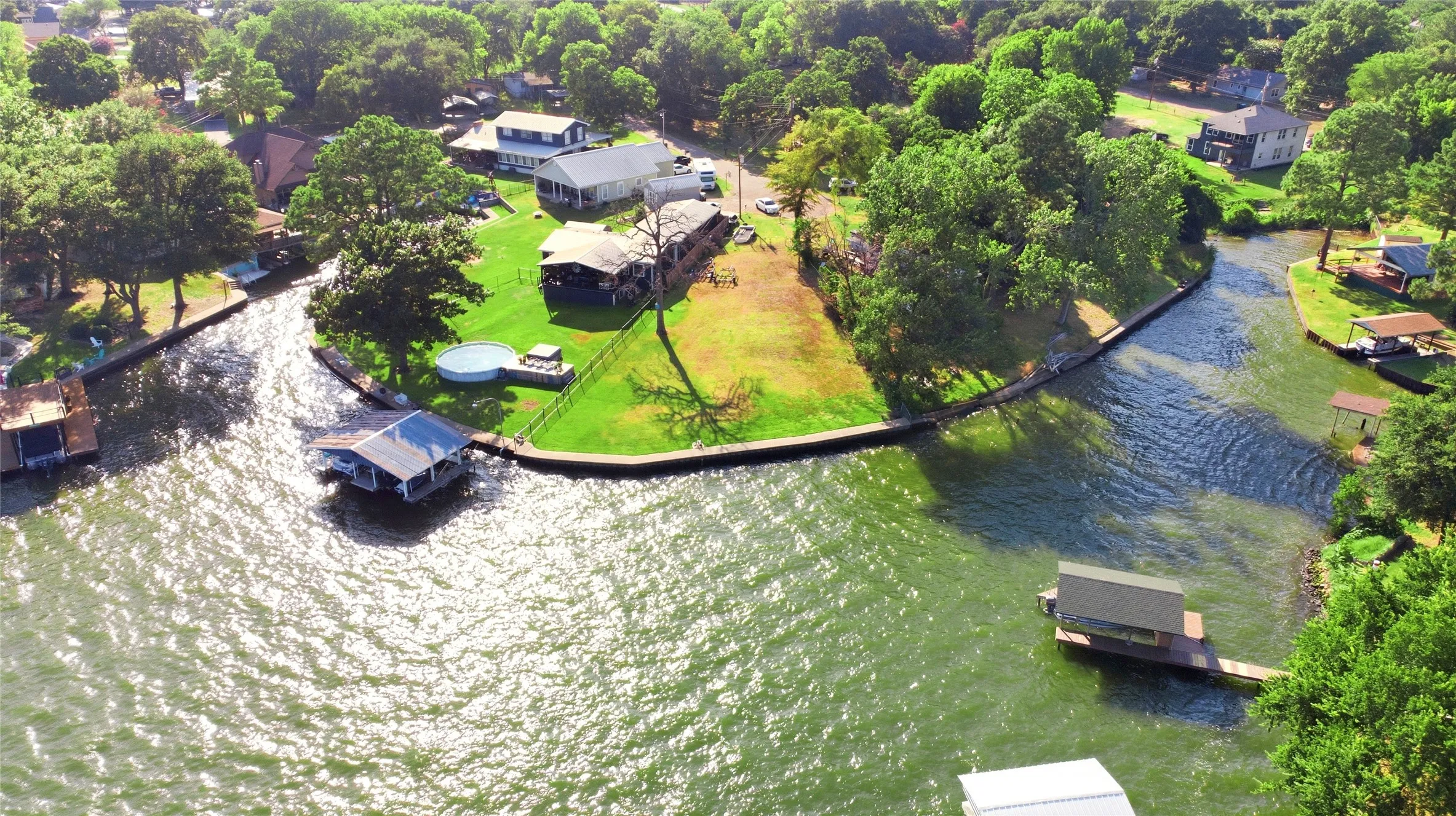 Unimproved Land For Sale in Henderson County , 111 Palisade Place, Mabank, Texas 75156, 0, 0, Garage spaces, 0 Sqft, built in 0, mls#21405199, Real Estate Agent in Mabank, Homes For Sale in Henderson county, Homes For Sale in Mabank, Realtor in Mabank Texas, Real Estate Brokerage Independent Realty Texas, Luminita Cordes Realtor