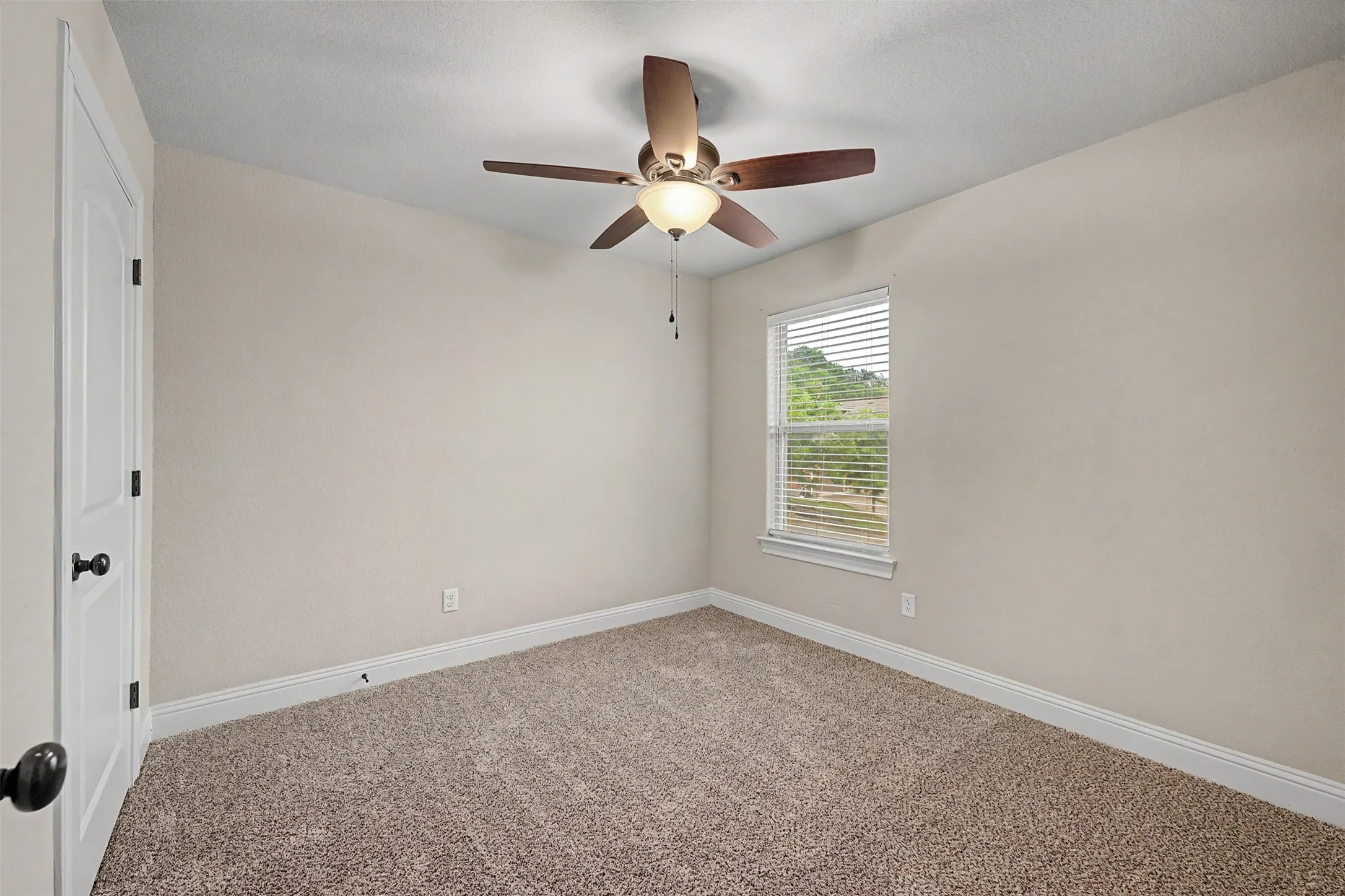 Townhouse For Rent in Tarrant County , 7905 Butler Court, Benbrook, Texas 76116, 3 Bedroom, 3 Bathroom, 1 Garage spaces, 1,614 Sqft, built in 2016, mls#21405158, Real Estate Agent in Benbrook, Homes For Rent in Tarrant county, Homes For Rent in Benbrook, Realtor in Benbrook Texas, Real Estate Brokerage Independent Realty Texas, Luminita Cordes Realtor