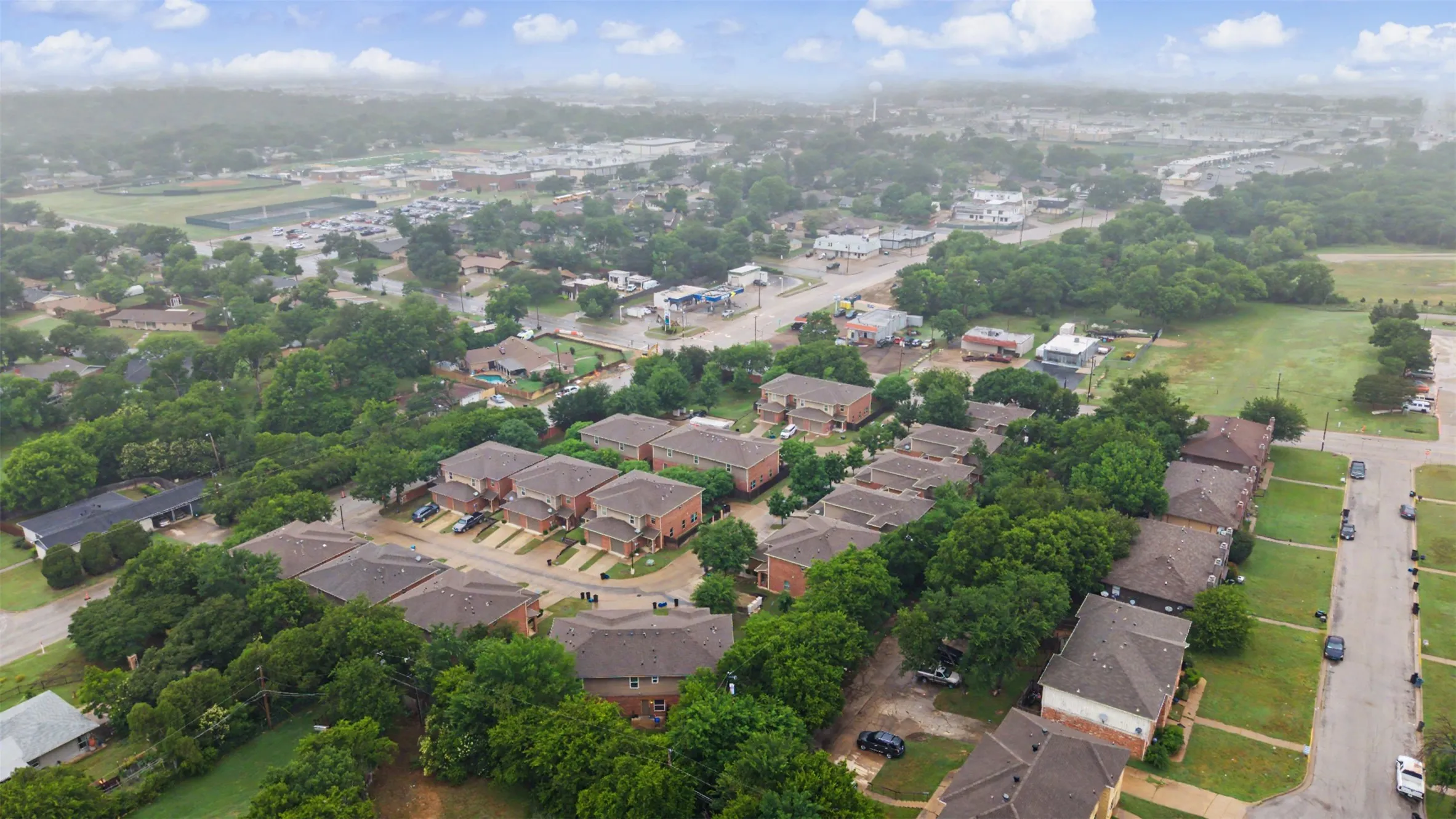 Townhouse For Rent in Tarrant County , 7905 Butler Court, Benbrook, Texas 76116, 3 Bedroom, 3 Bathroom, 1 Garage spaces, 1,614 Sqft, built in 2016, mls#21405158, Real Estate Agent in Benbrook, Homes For Rent in Tarrant county, Homes For Rent in Benbrook, Realtor in Benbrook Texas, Real Estate Brokerage Independent Realty Texas, Luminita Cordes Realtor