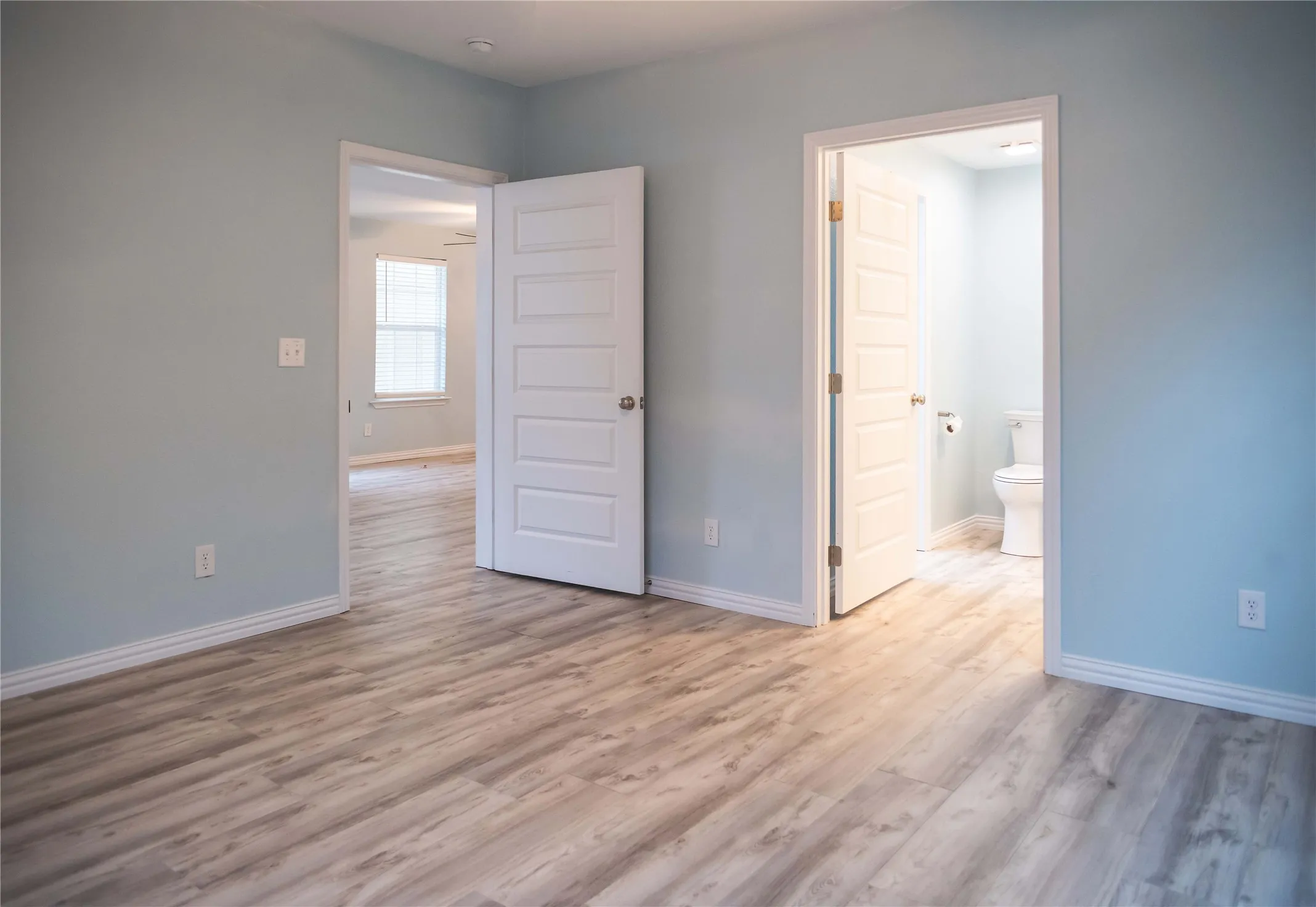 Single Family Residence For Sale in Fannin County , 506 W 7th Street, Bonham, Texas 75418, 3 Bedroom, 2 Bathroom, Garage spaces, 1,274 Sqft, built in 1930, mls#21405010, Real Estate Agent in Bonham, Homes For Sale in Fannin county, Homes For Sale in Bonham, Realtor in Bonham Texas, Real Estate Brokerage Independent Realty Texas, Luminita Cordes Realtor