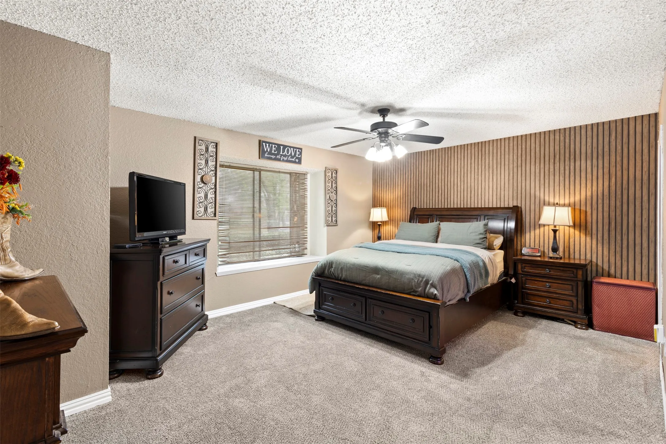 Single Family Residence For Sale in Dallas County , 1700 Culberson Drive, Mesquite, Texas 75150, 3 Bedroom, 2 Bathroom, 2 Garage spaces, 1,503 Sqft, built in 1982, mls#21402168, Real Estate Agent in Mesquite, Homes For Sale in Dallas county, Homes For Sale in Mesquite, Realtor in Mesquite Texas, Real Estate Brokerage Independent Realty Texas, Luminita Cordes Realtor