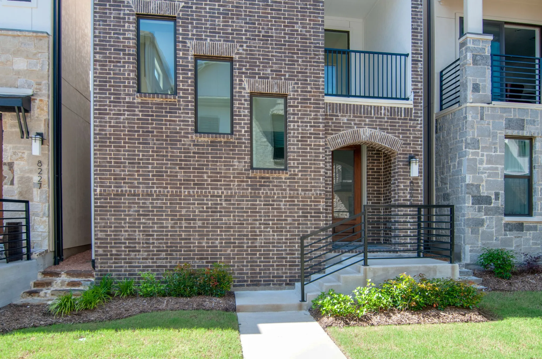 Single Family Residence For Rent in Dallas County , 8221 Folcroft Lane, Dallas, Texas 75231, 3 Bedroom, 4 Bathroom, 2 Garage spaces, 2,389 Sqft, built in 2019, mls#21405200, Real Estate Agent in Dallas, Homes For Rent in Dallas county, Homes For Rent in Dallas, Realtor in Dallas Texas, Real Estate Brokerage Independent Realty Texas, Luminita Cordes Realtor