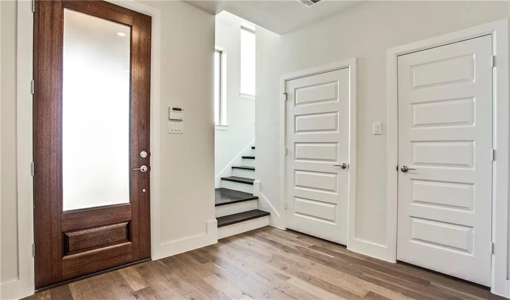 Single Family Residence For Rent in Dallas County , 8221 Folcroft Lane, Dallas, Texas 75231, 3 Bedroom, 4 Bathroom, 2 Garage spaces, 2,389 Sqft, built in 2019, mls#21405200, Real Estate Agent in Dallas, Homes For Rent in Dallas county, Homes For Rent in Dallas, Realtor in Dallas Texas, Real Estate Brokerage Independent Realty Texas, Luminita Cordes Realtor