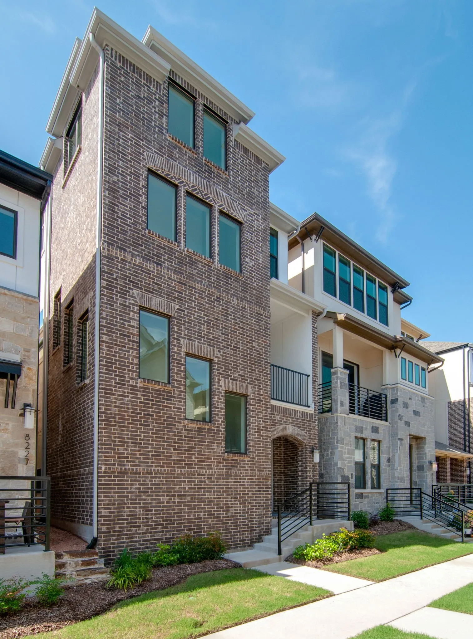 Single Family Residence For Rent in Dallas County , 8221 Folcroft Lane, Dallas, Texas 75231, 3 Bedroom, 4 Bathroom, 2 Garage spaces, 2,389 Sqft, built in 2019, mls#21405200, Real Estate Agent in Dallas, Homes For Rent in Dallas county, Homes For Rent in Dallas, Realtor in Dallas Texas, Real Estate Brokerage Independent Realty Texas, Luminita Cordes Realtor