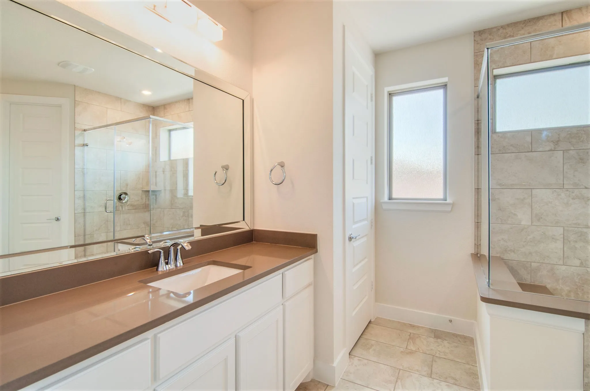Single Family Residence For Rent in Dallas County , 8221 Folcroft Lane, Dallas, Texas 75231, 3 Bedroom, 4 Bathroom, 2 Garage spaces, 2,389 Sqft, built in 2019, mls#21405200, Real Estate Agent in Dallas, Homes For Rent in Dallas county, Homes For Rent in Dallas, Realtor in Dallas Texas, Real Estate Brokerage Independent Realty Texas, Luminita Cordes Realtor