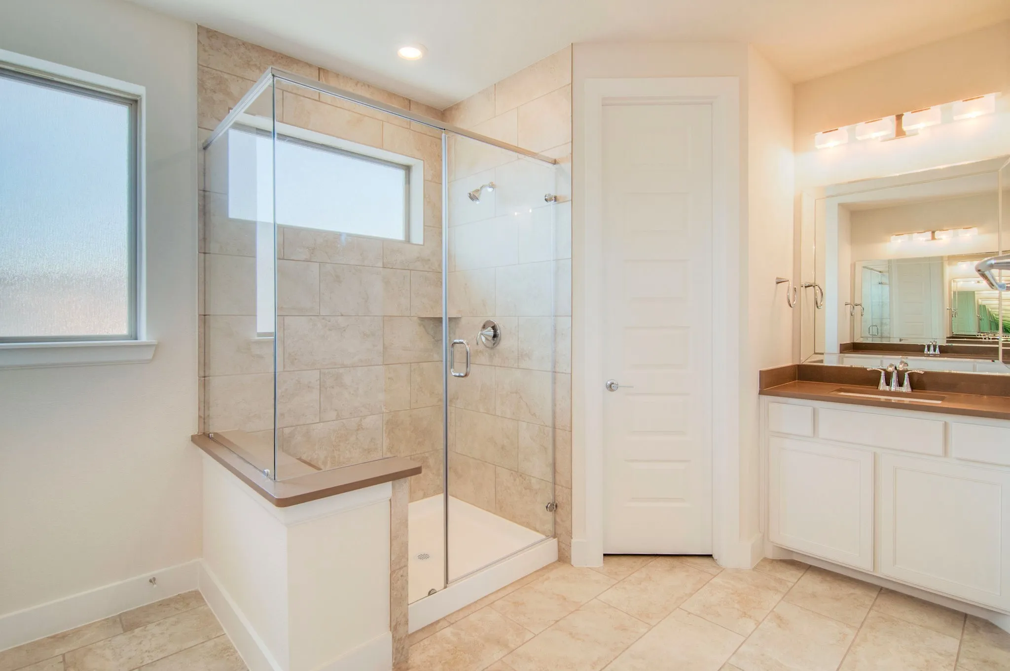 Single Family Residence For Rent in Dallas County , 8221 Folcroft Lane, Dallas, Texas 75231, 3 Bedroom, 4 Bathroom, 2 Garage spaces, 2,389 Sqft, built in 2019, mls#21405200, Real Estate Agent in Dallas, Homes For Rent in Dallas county, Homes For Rent in Dallas, Realtor in Dallas Texas, Real Estate Brokerage Independent Realty Texas, Luminita Cordes Realtor